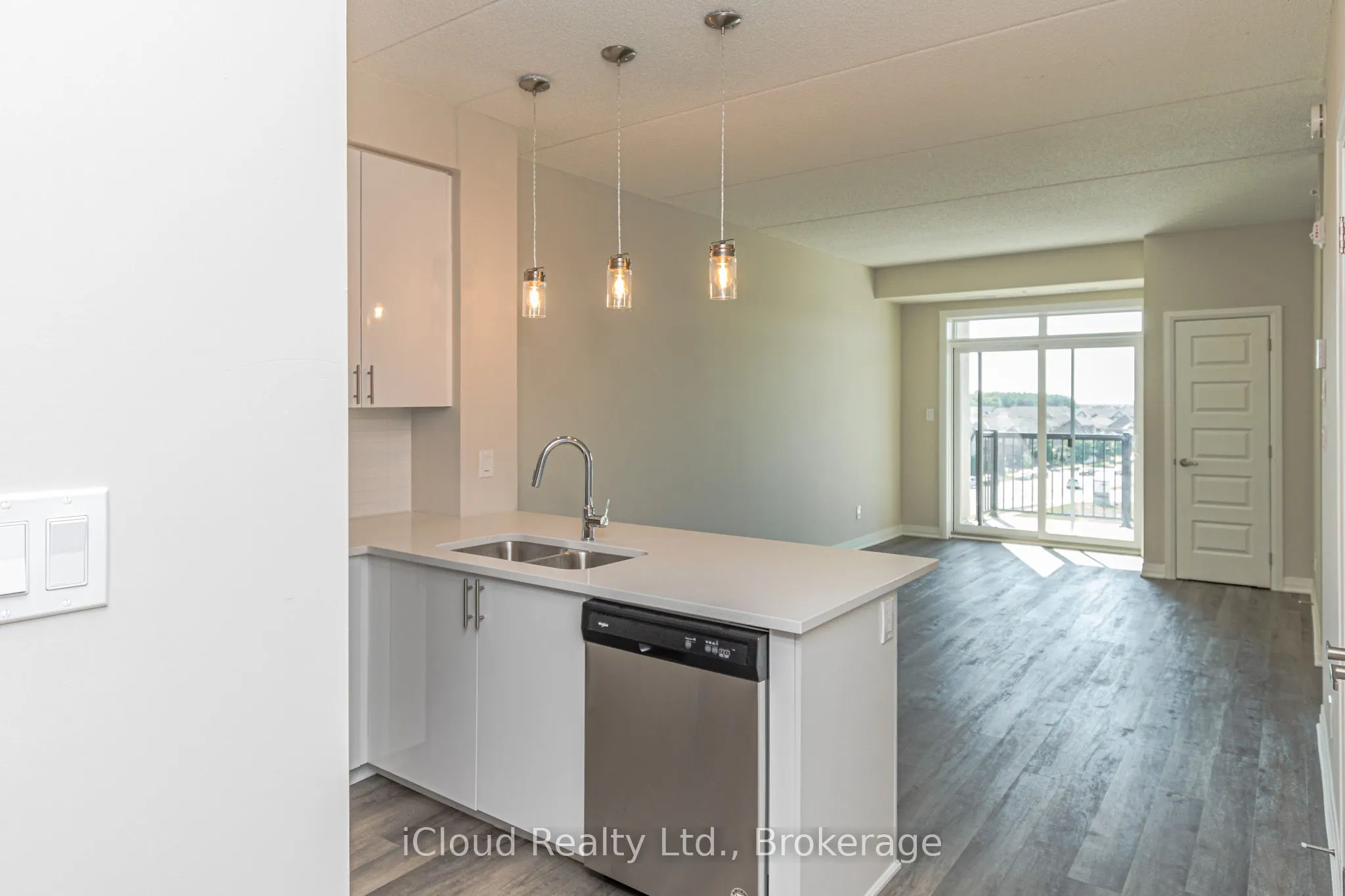 610 Farmstead Road, #526