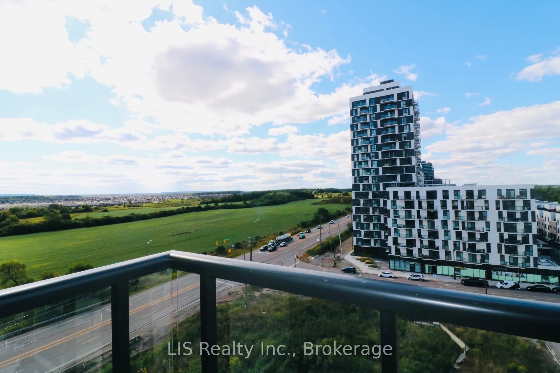 3079 Trafalgar Road, #907