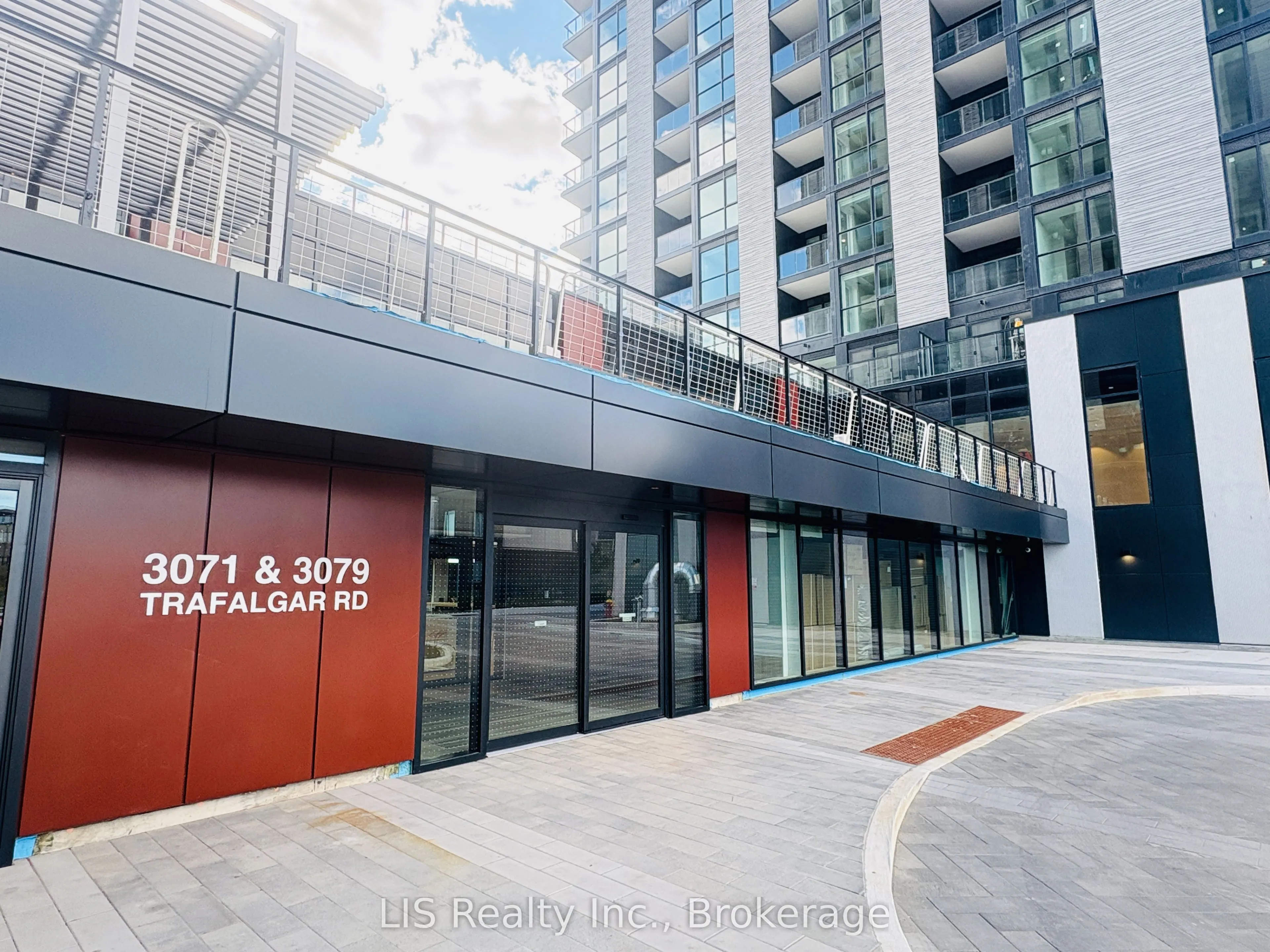 3079 Trafalgar Road, #907