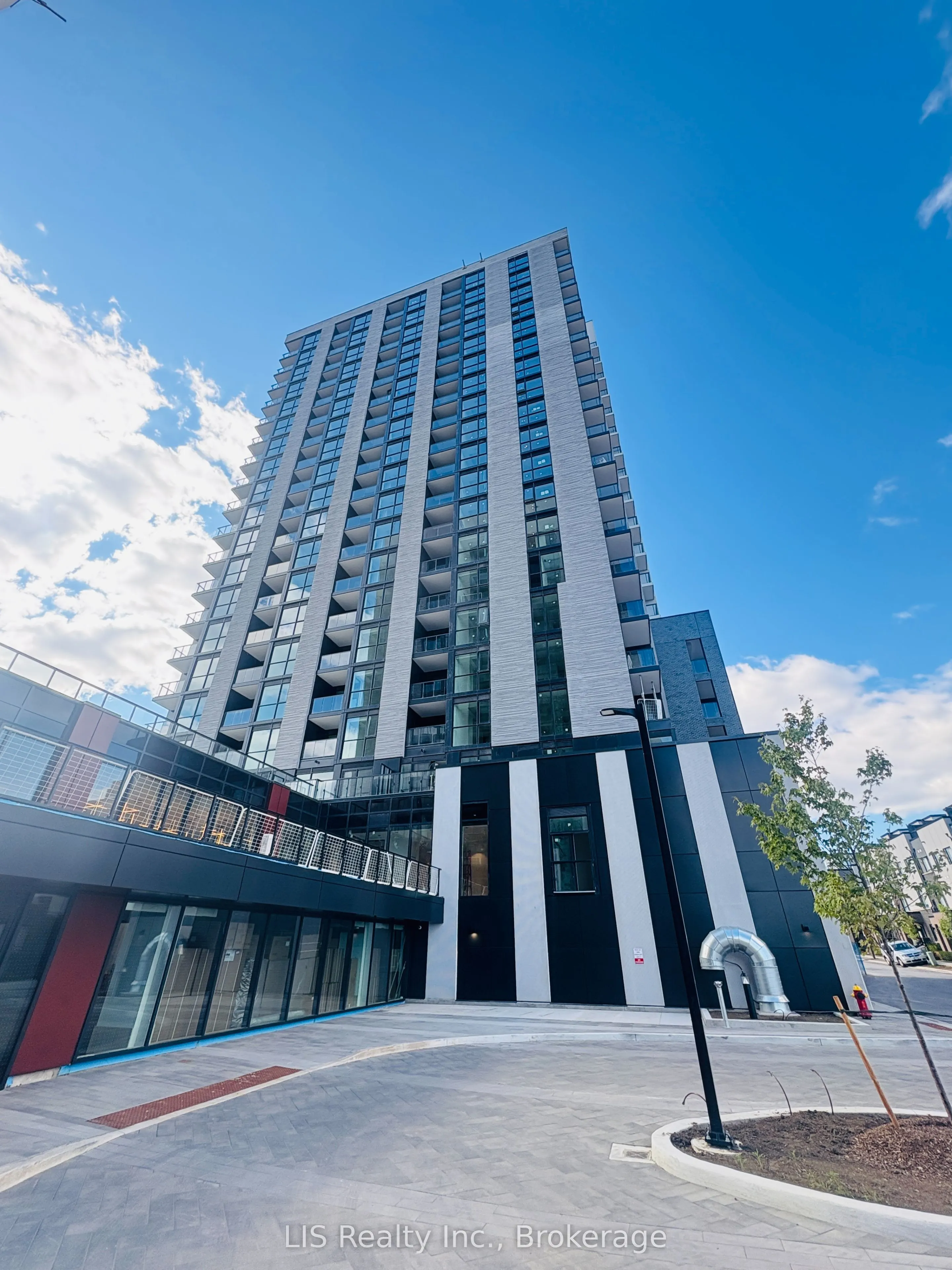 3079 Trafalgar Road, #907