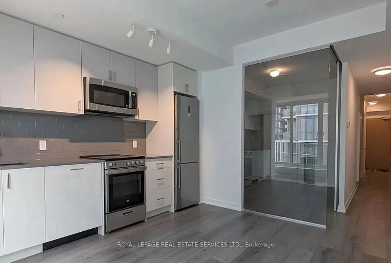 1195 The Queensway, #413