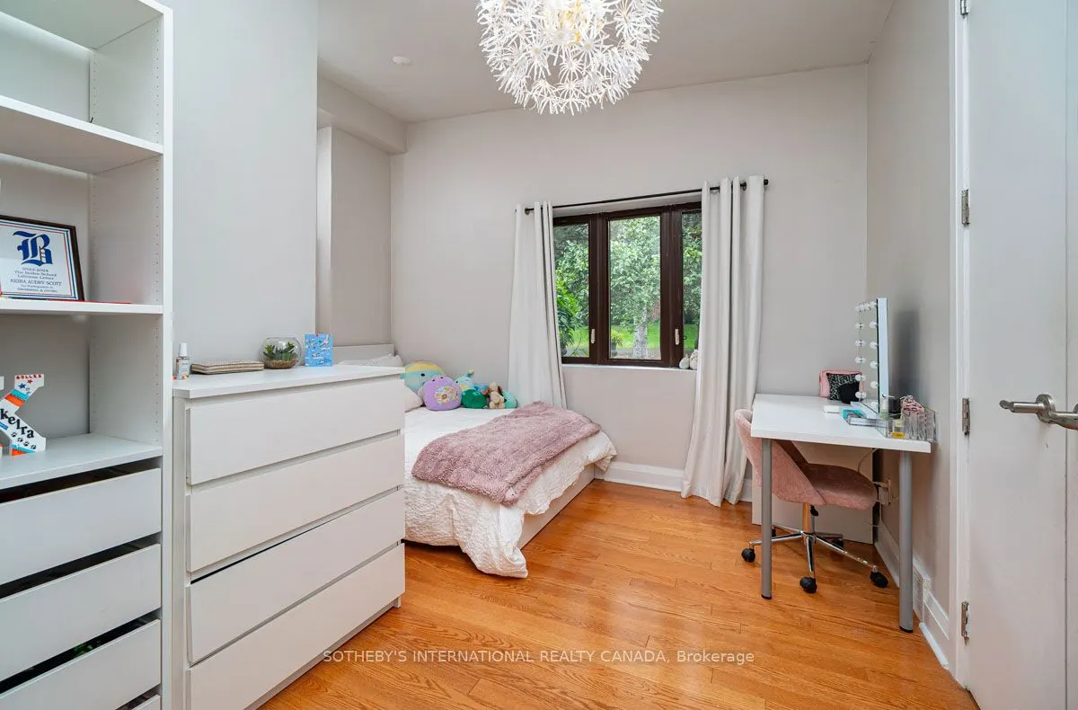 1 Babington Court