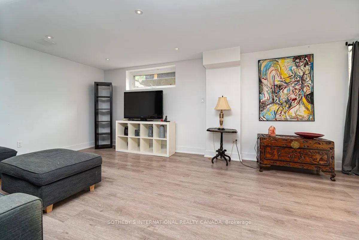 1 Babington Court