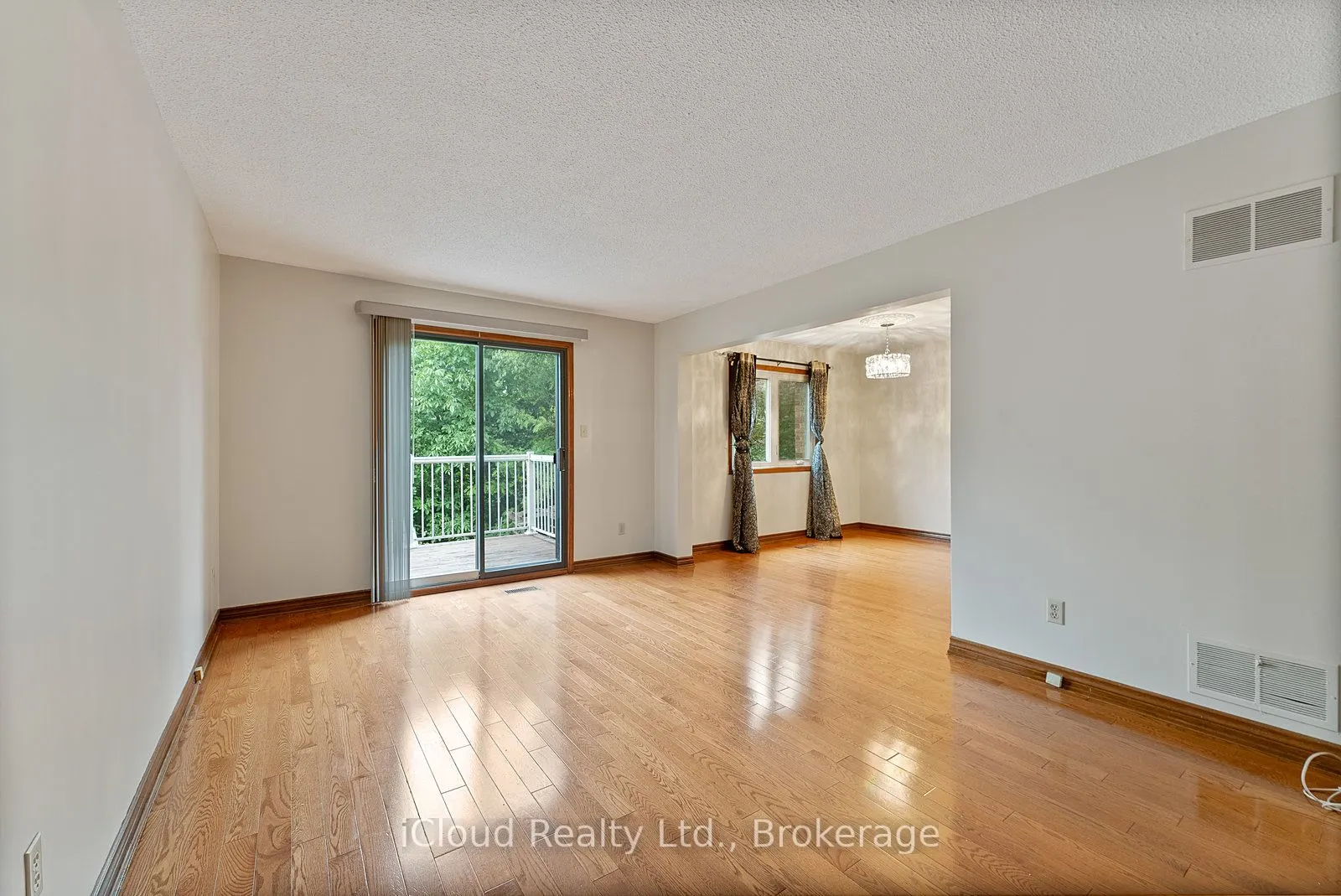 75 Bremen Lane