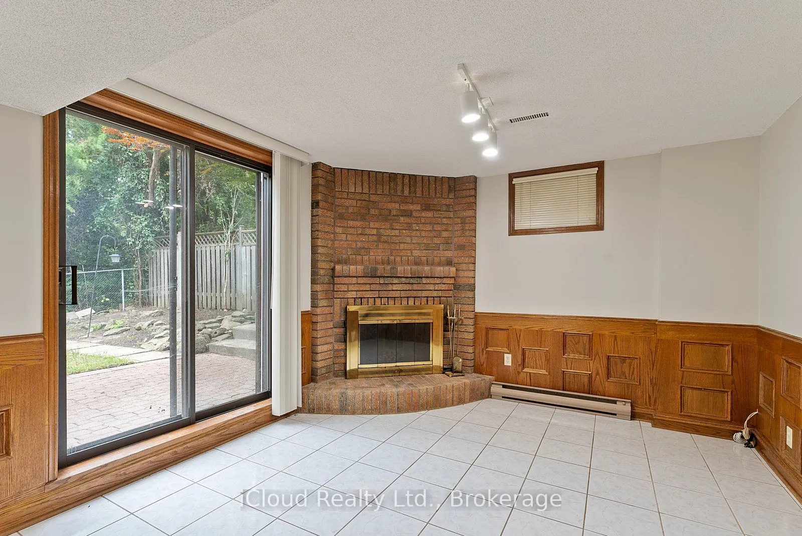 75 Bremen Lane