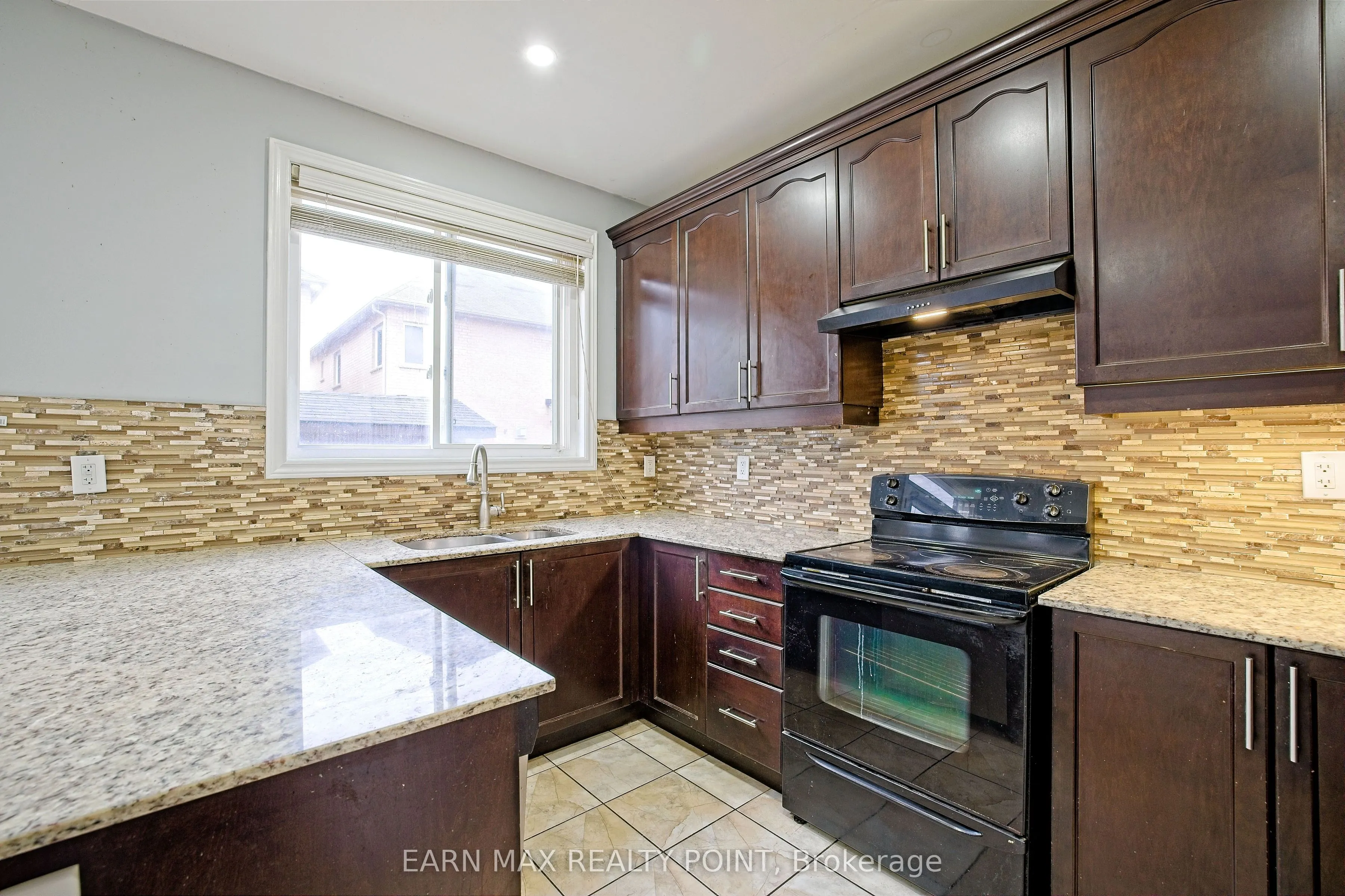 35 Abitibi Lake Drive