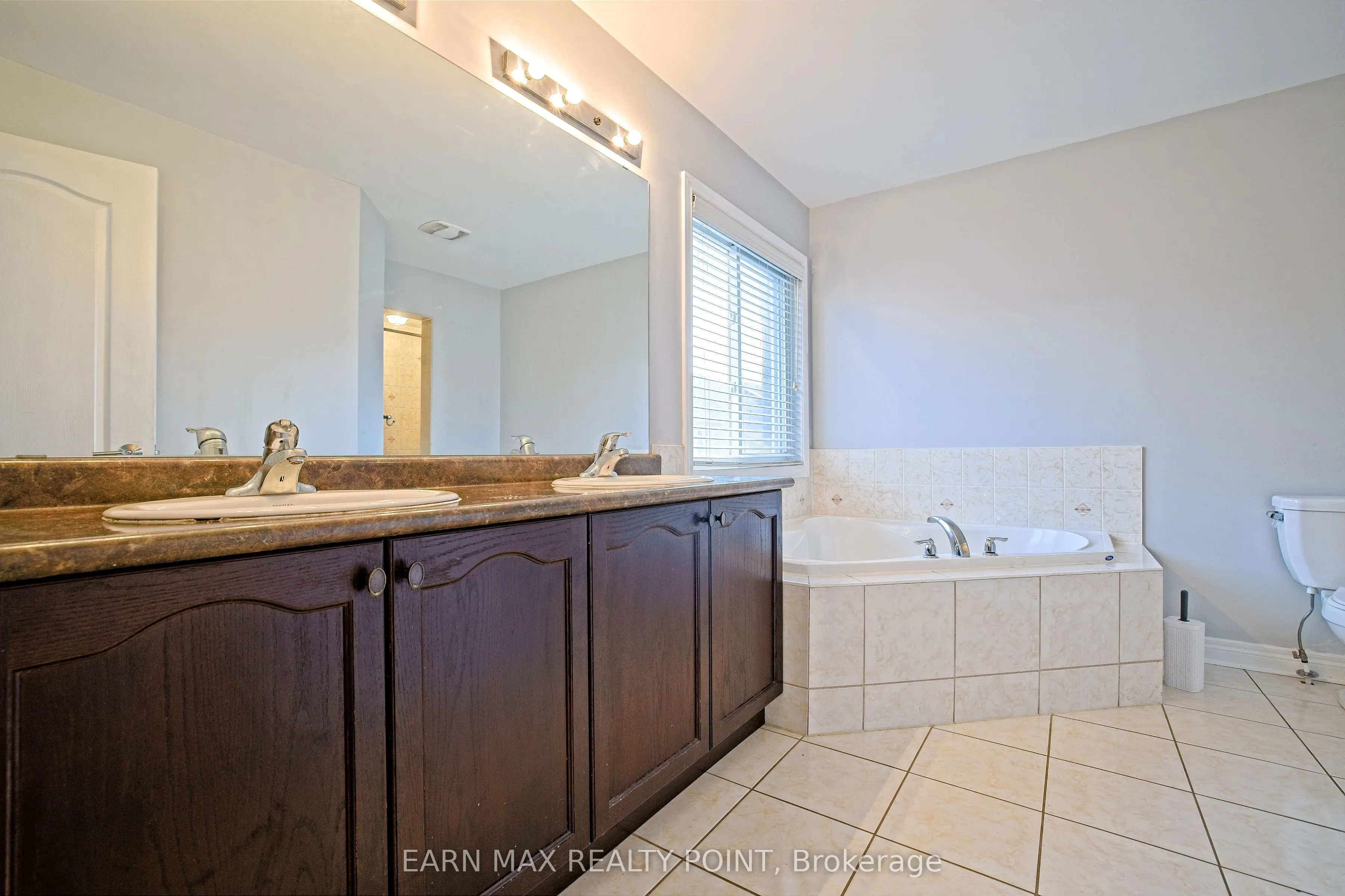 35 Abitibi Lake Drive