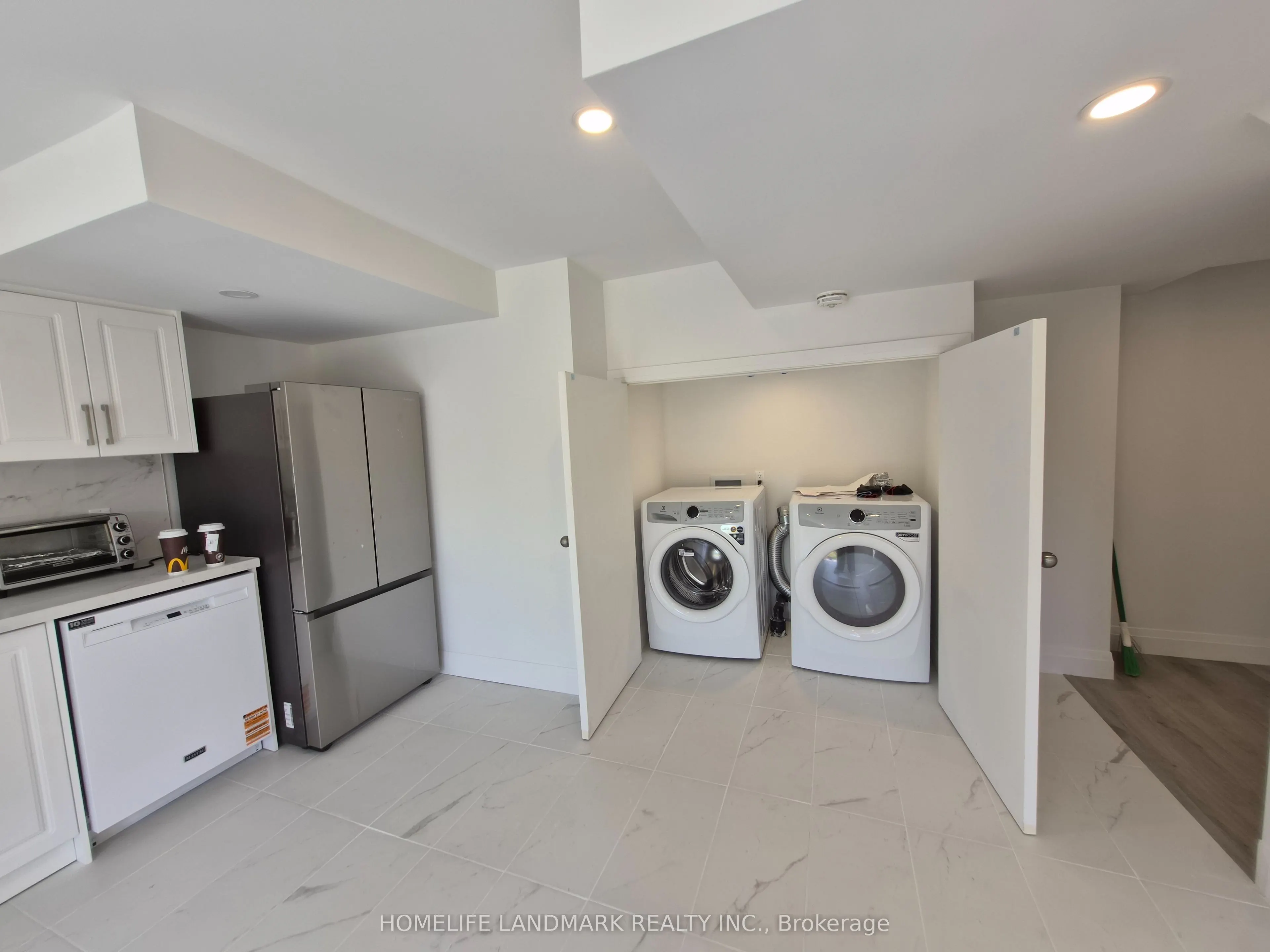10 Waterwide Crescent, #Basement