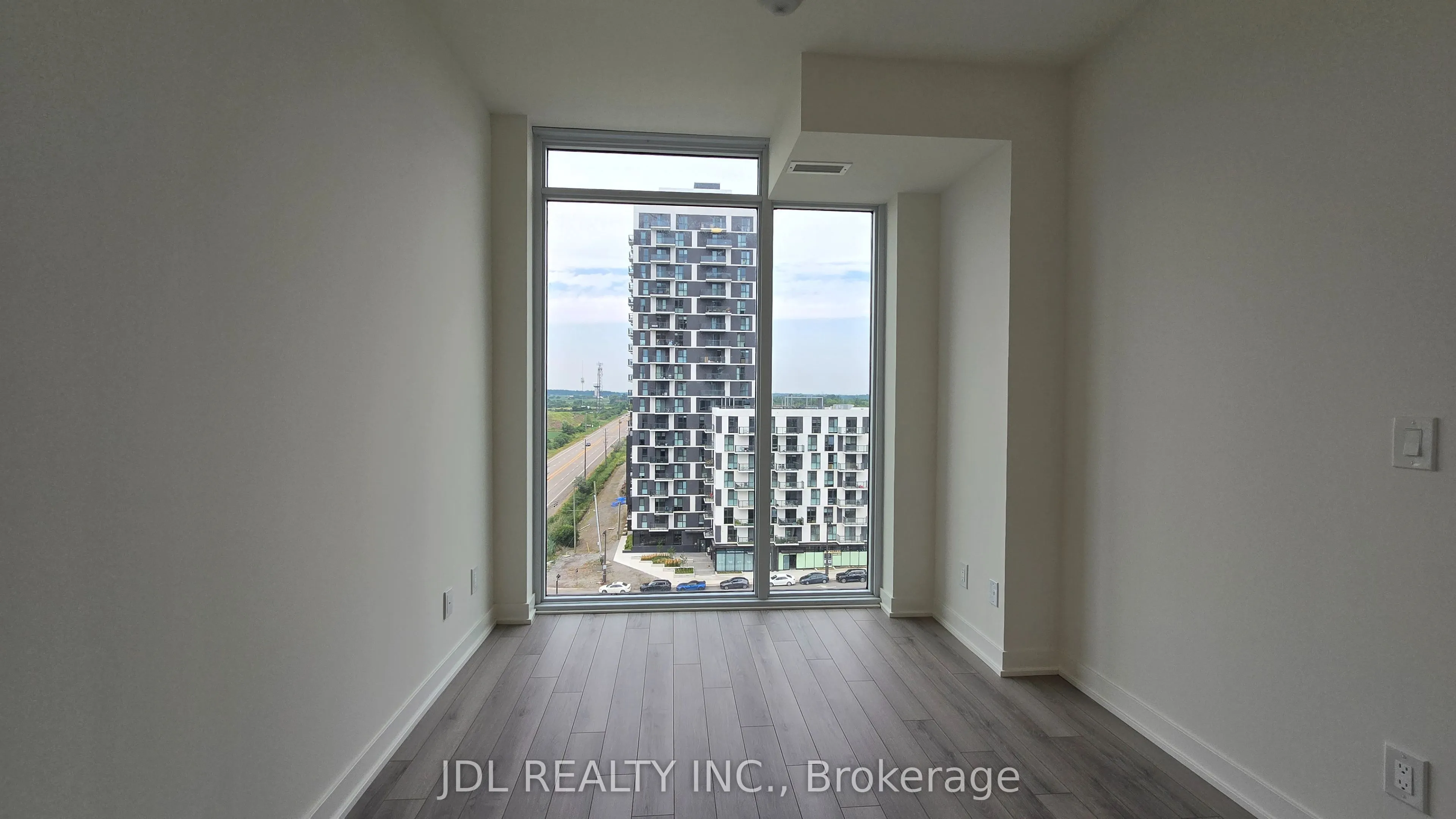 3079 Trafalgar Road, #1004