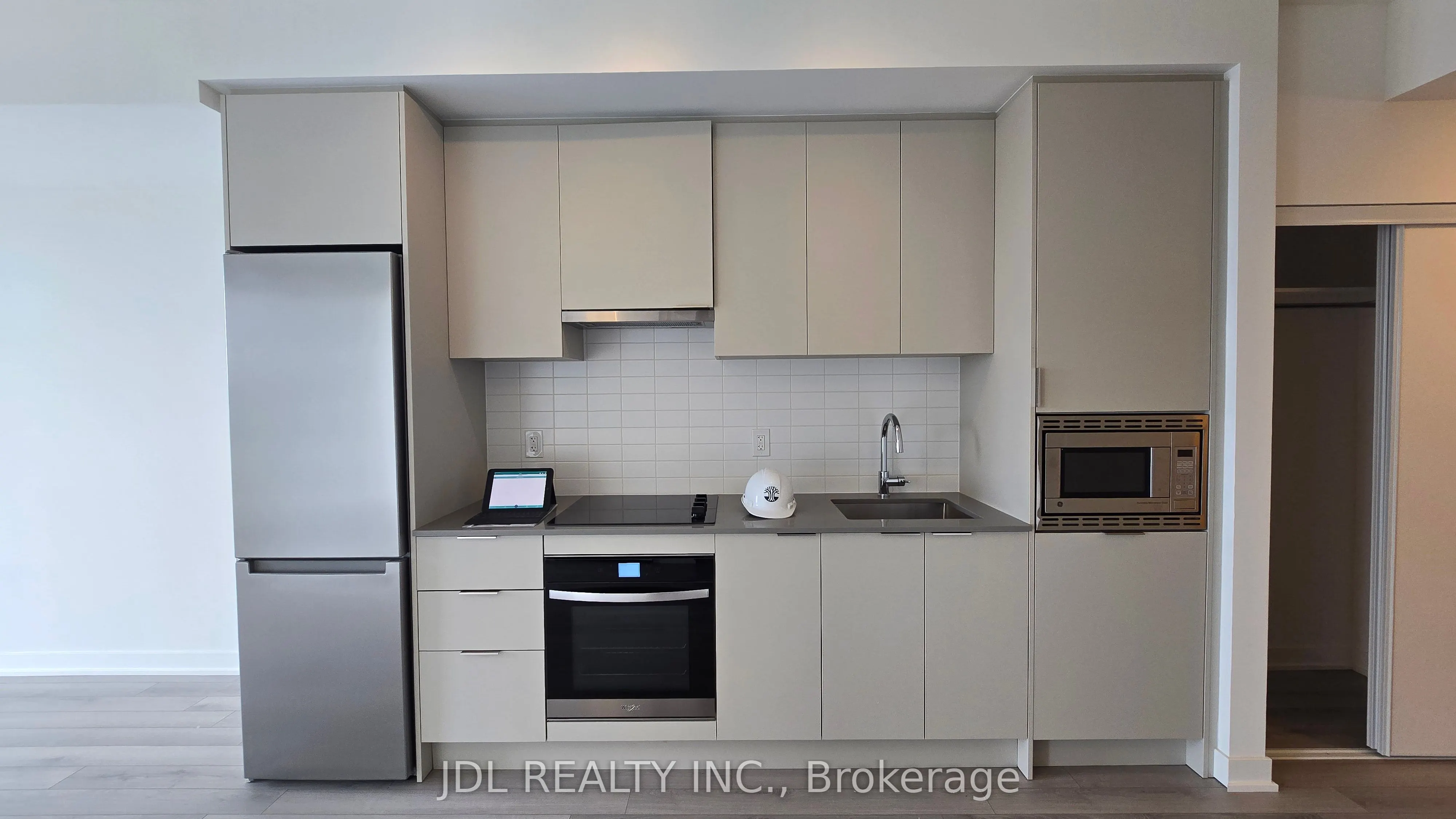 3079 Trafalgar Road, #1004