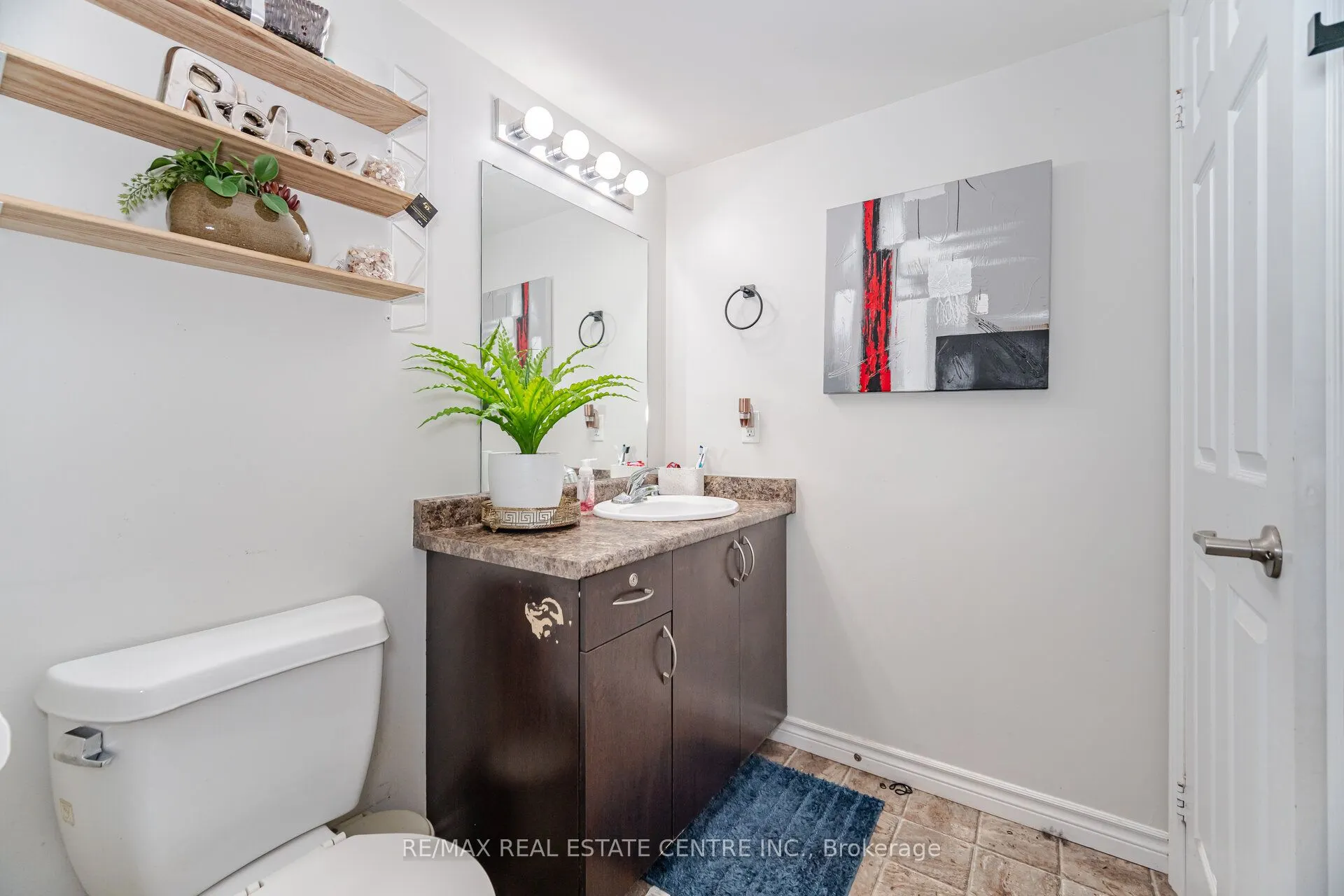 1370 Main Street E, #203