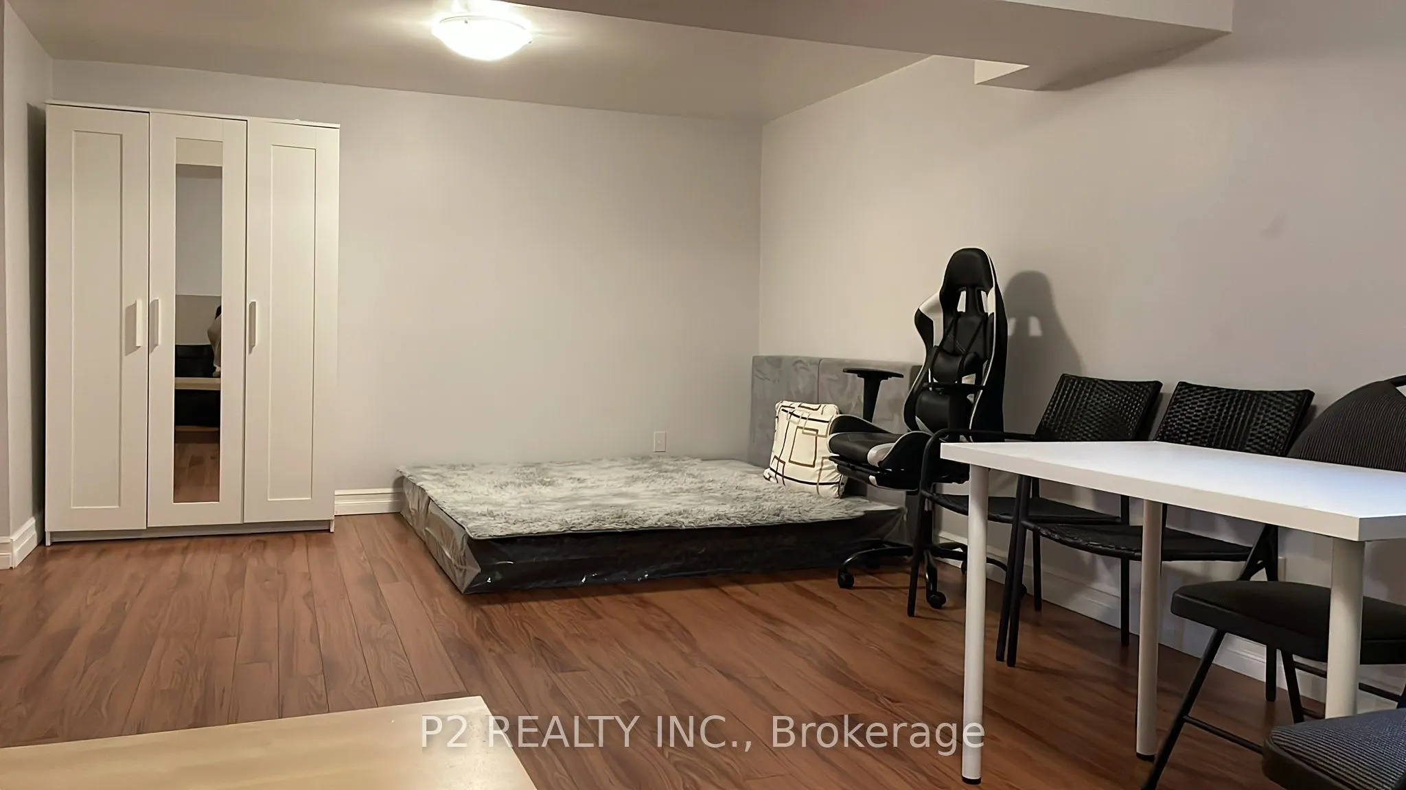 25 Gosford Boulevard, #22