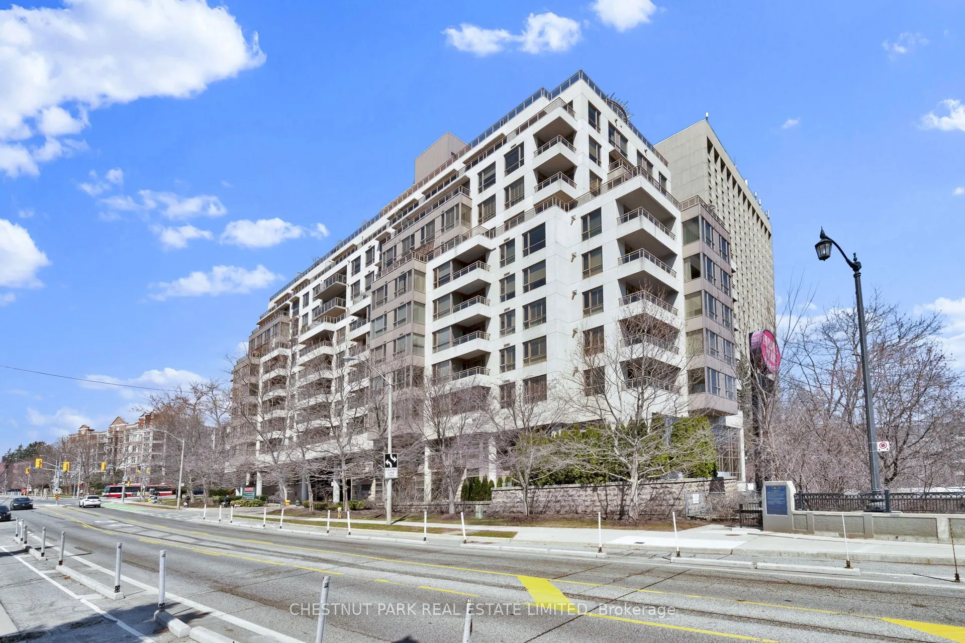 2662 Bloor Street W, #312