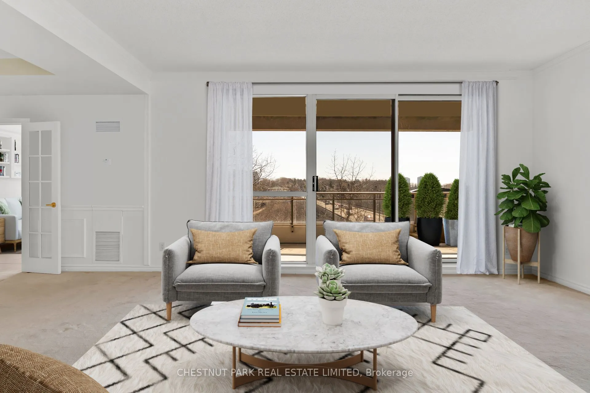 2662 Bloor Street W, #312