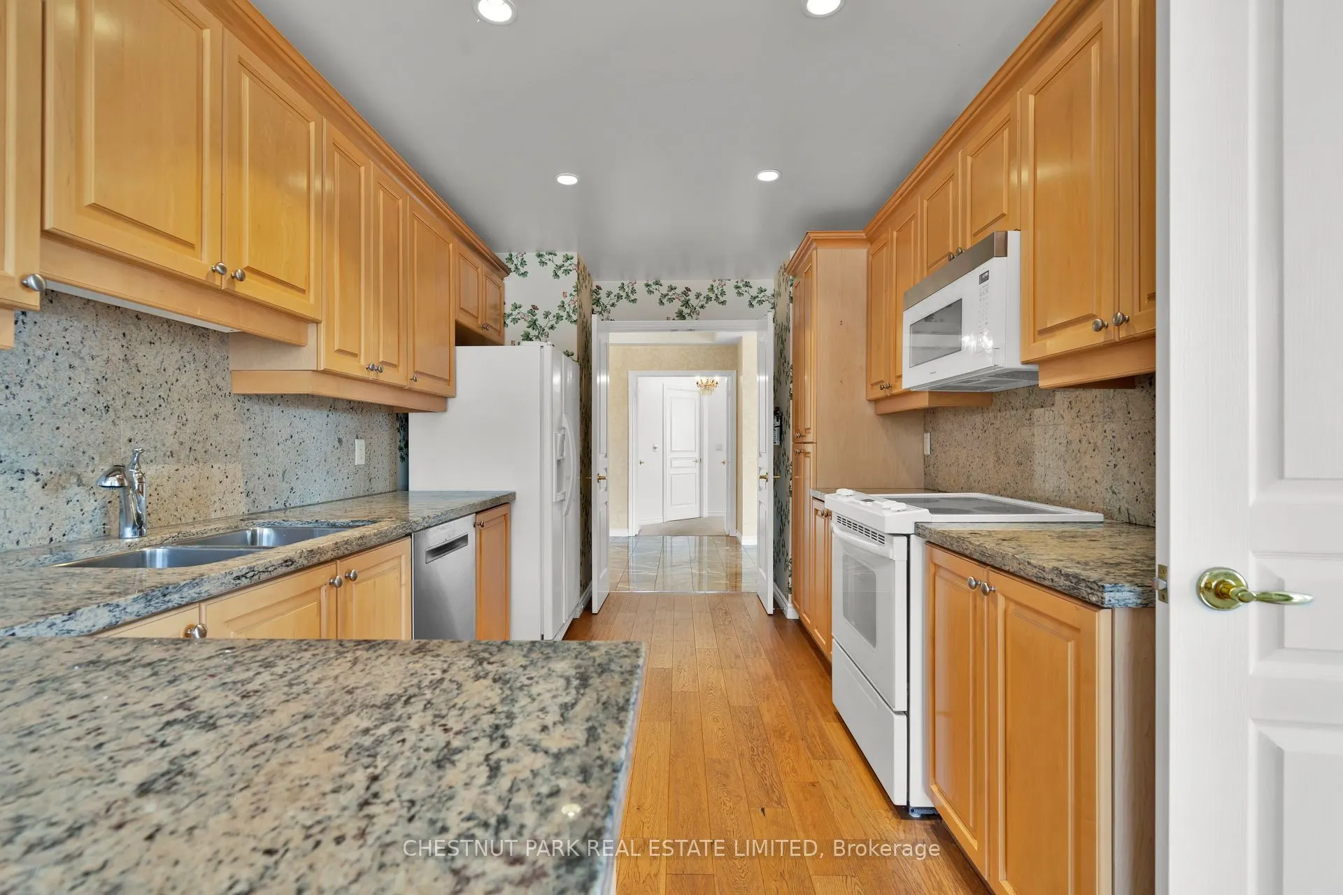 2662 Bloor Street W, #312