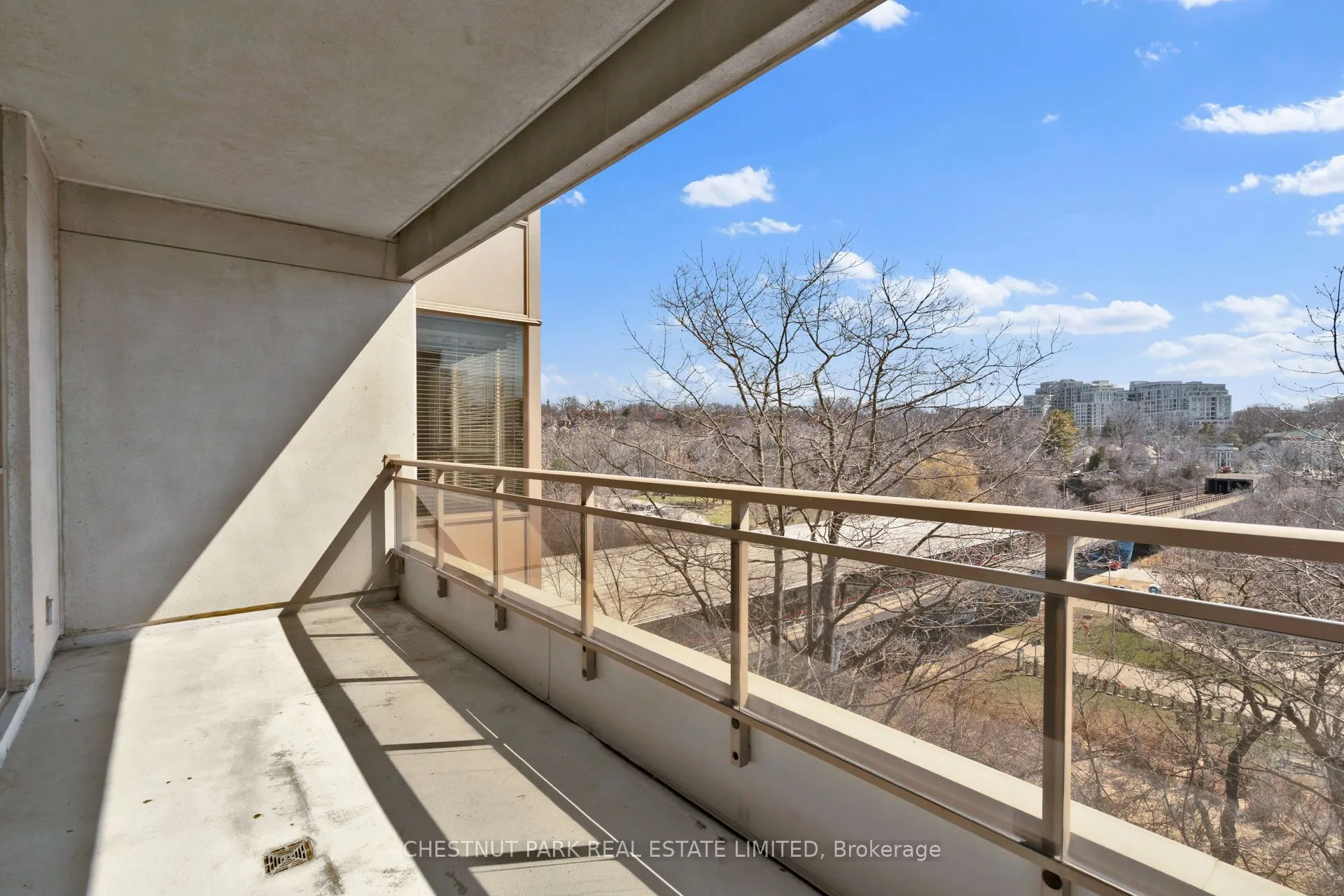 2662 Bloor Street W, #312