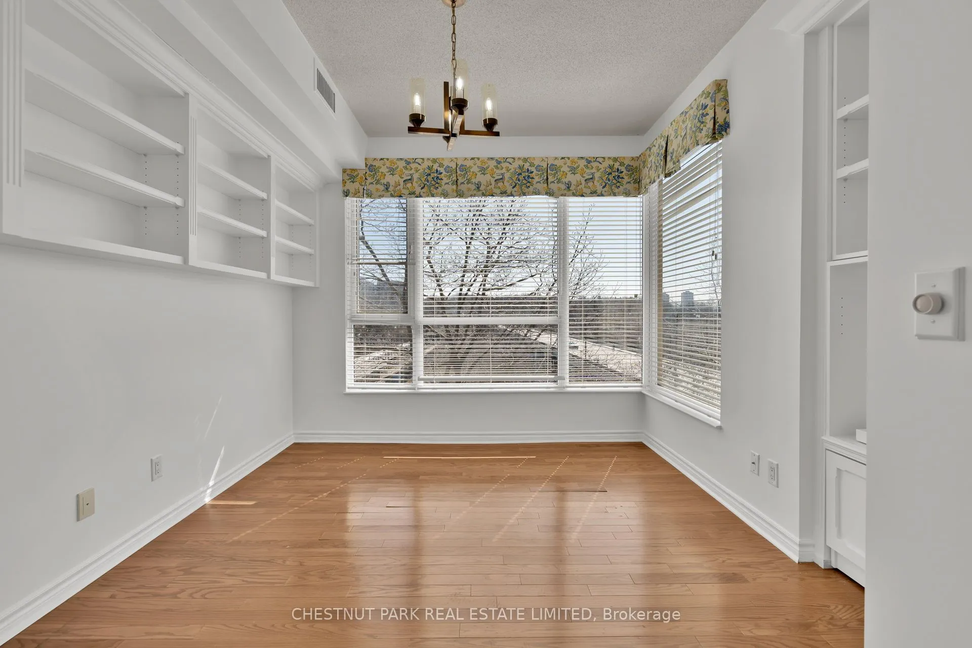 2662 Bloor Street W, #312
