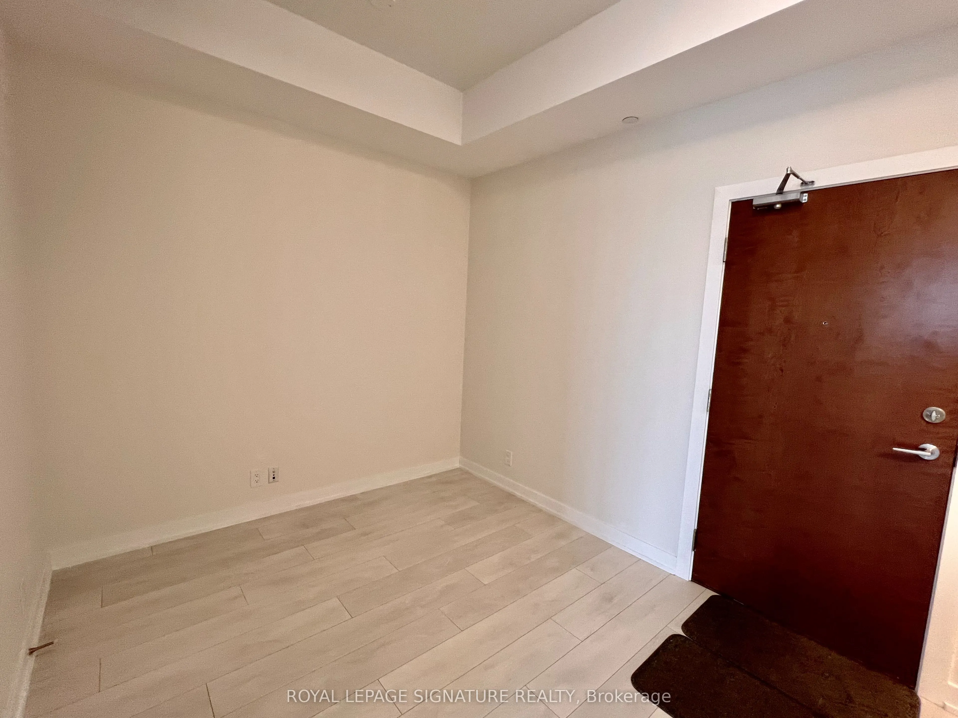 2200 Lakeshore Boulevard W, #802