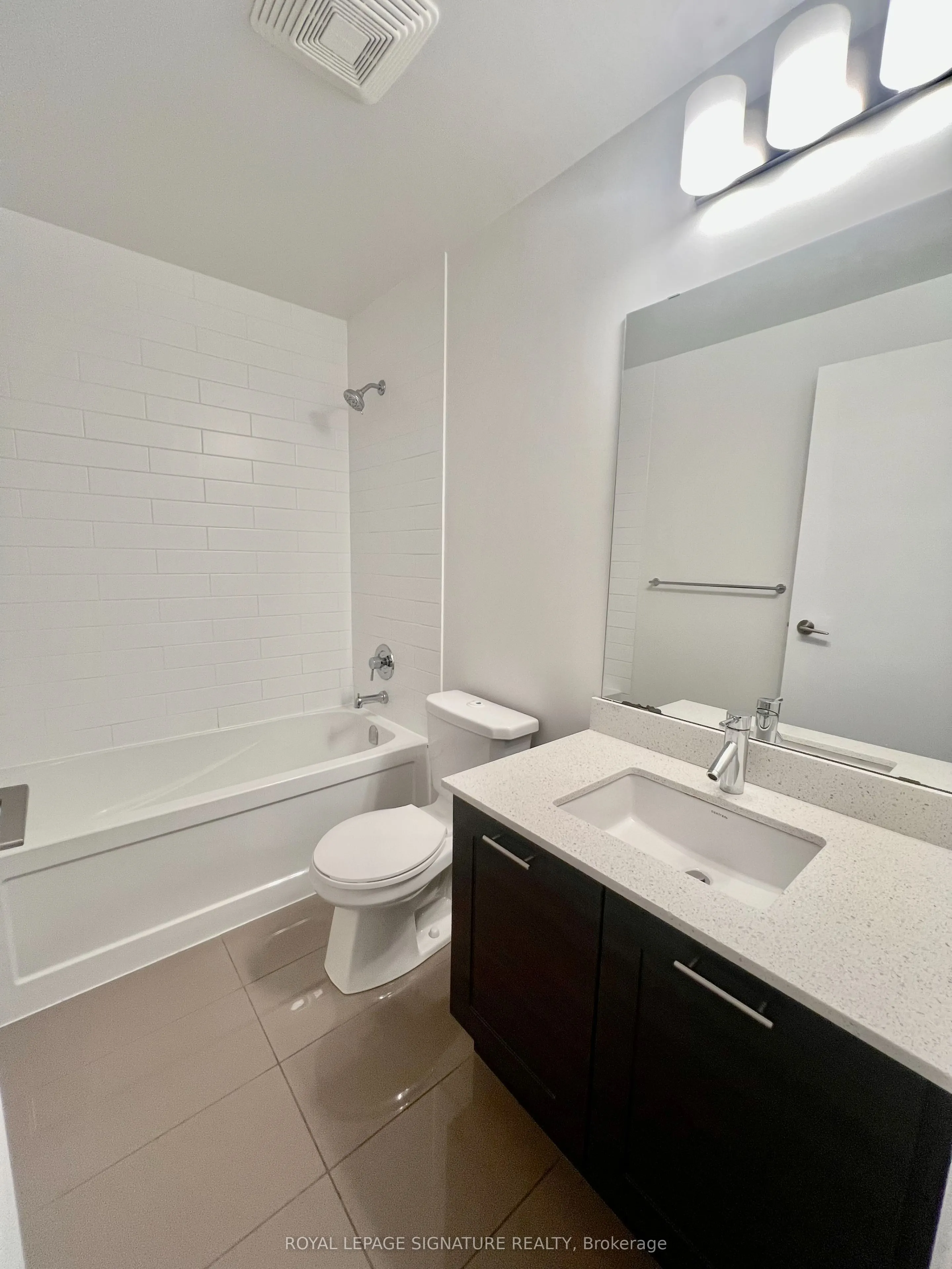 2200 Lakeshore Boulevard W, #802
