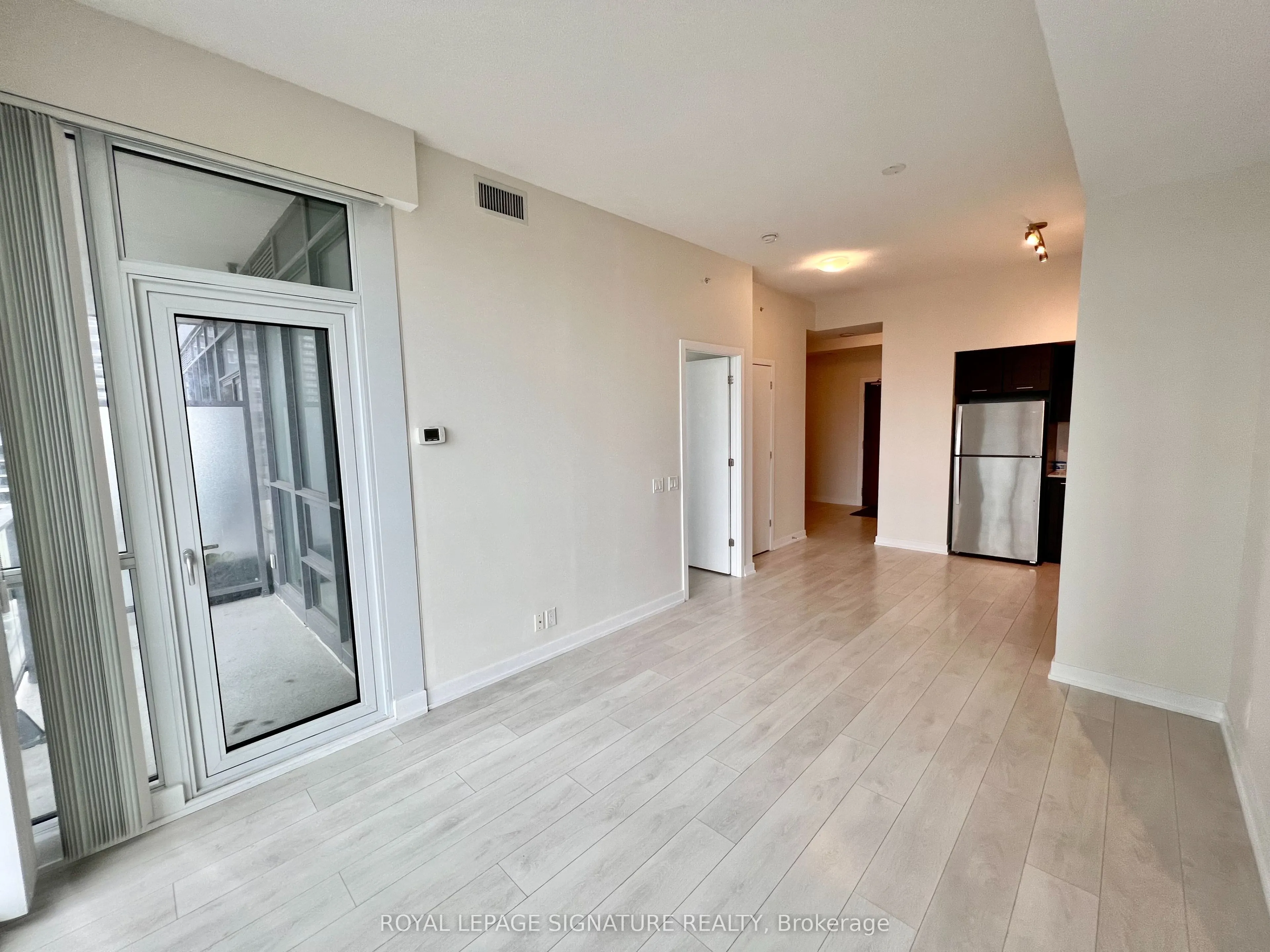2200 Lakeshore Boulevard W, #802