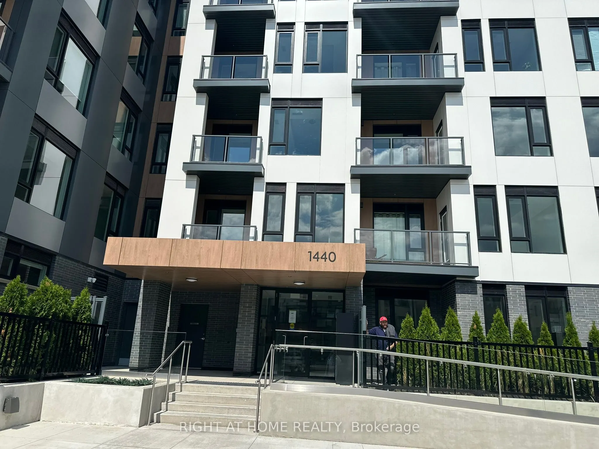 1440 Clarriage Court, #517