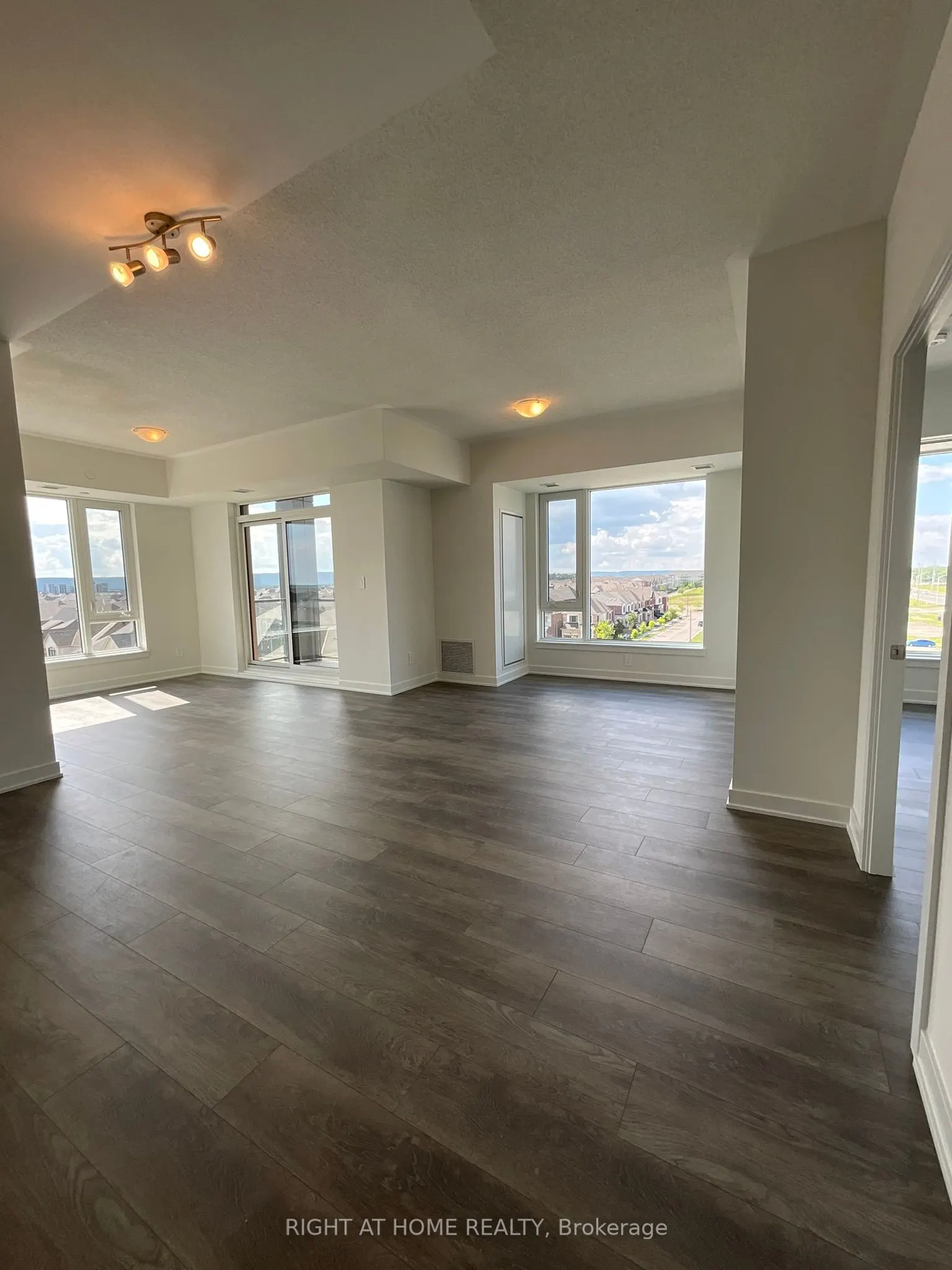1440 Clarriage Court, #517