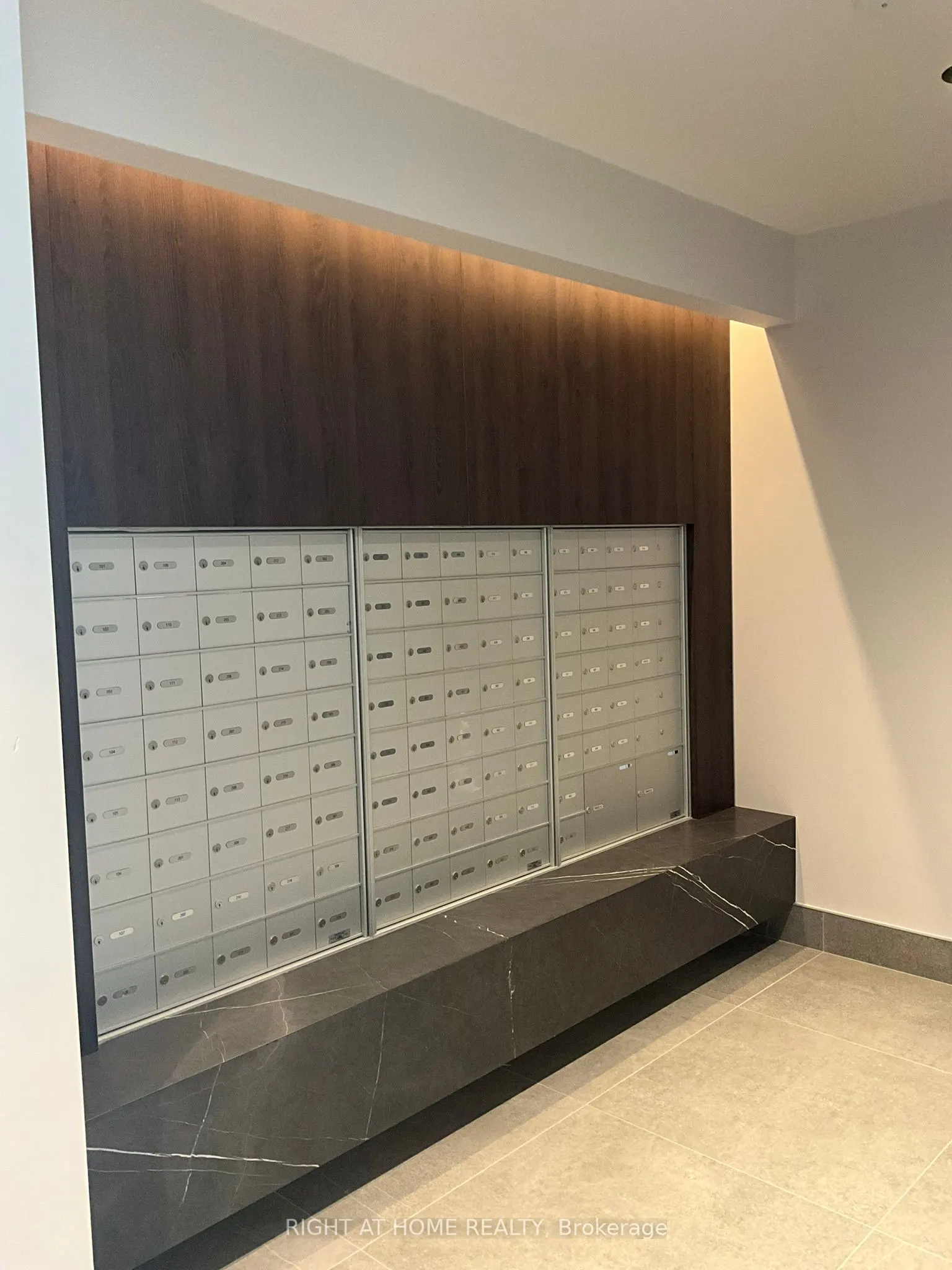 1440 Clarriage Court, #517