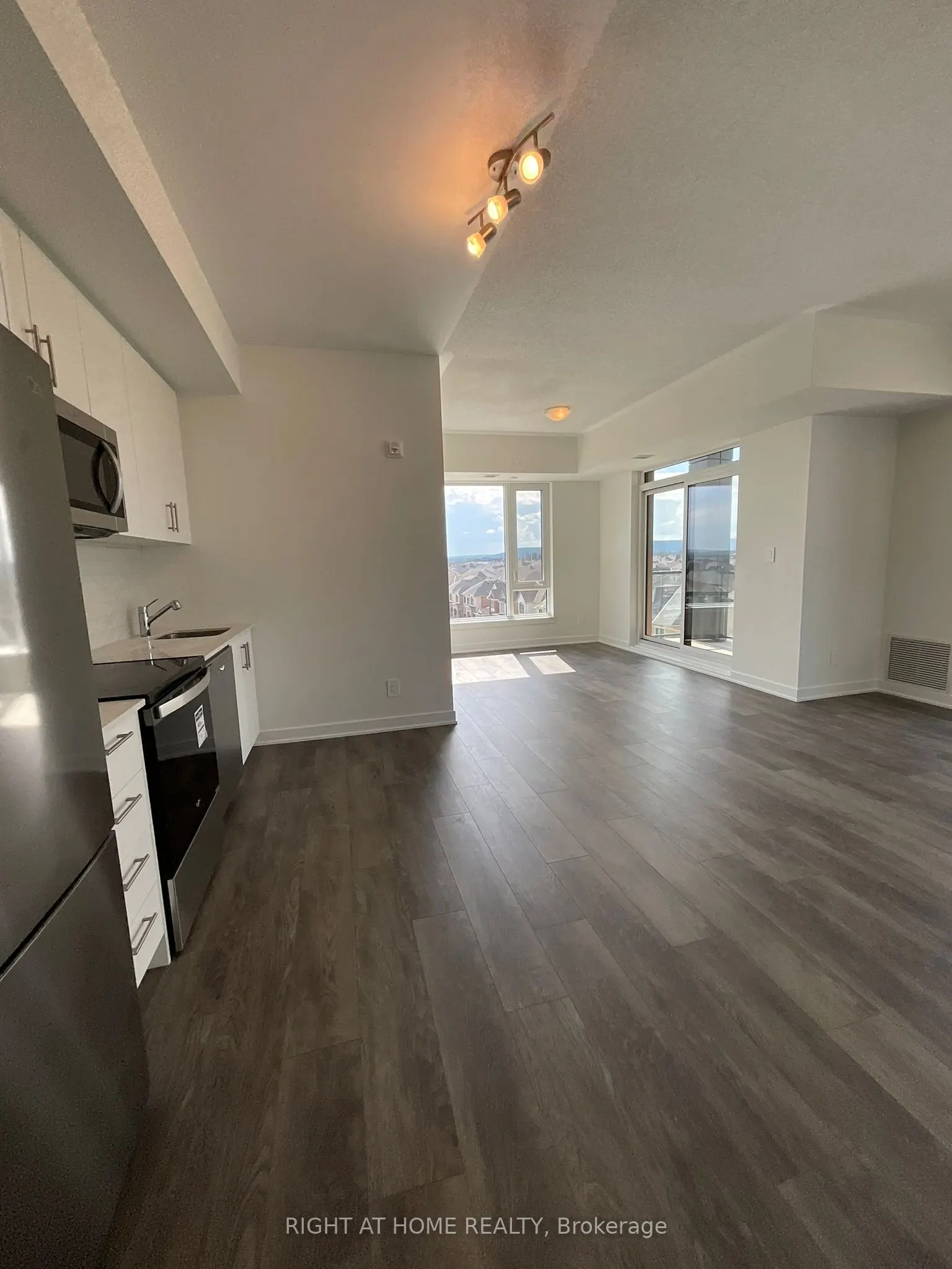 1440 Clarriage Court, #517