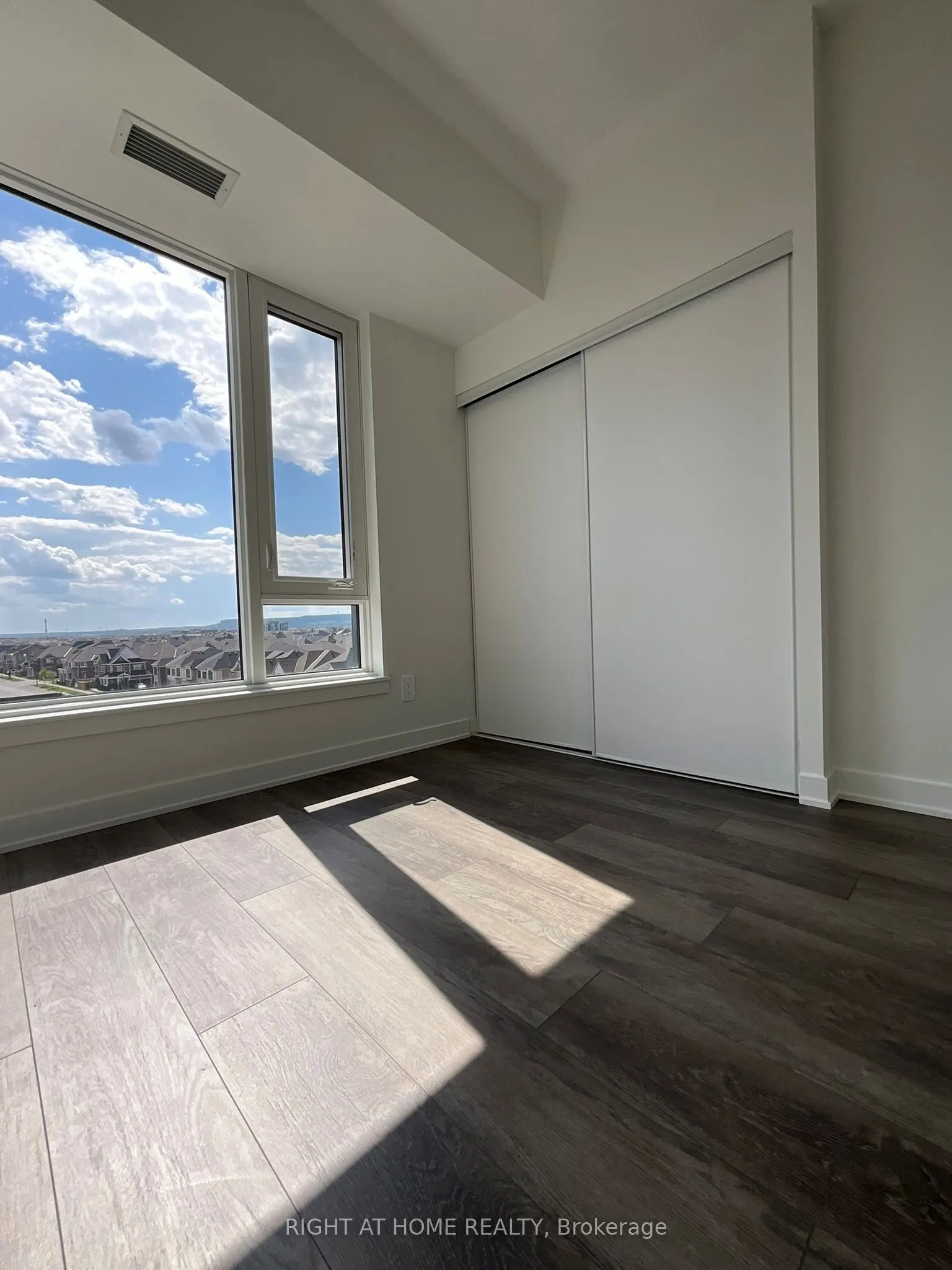 1440 Clarriage Court, #517