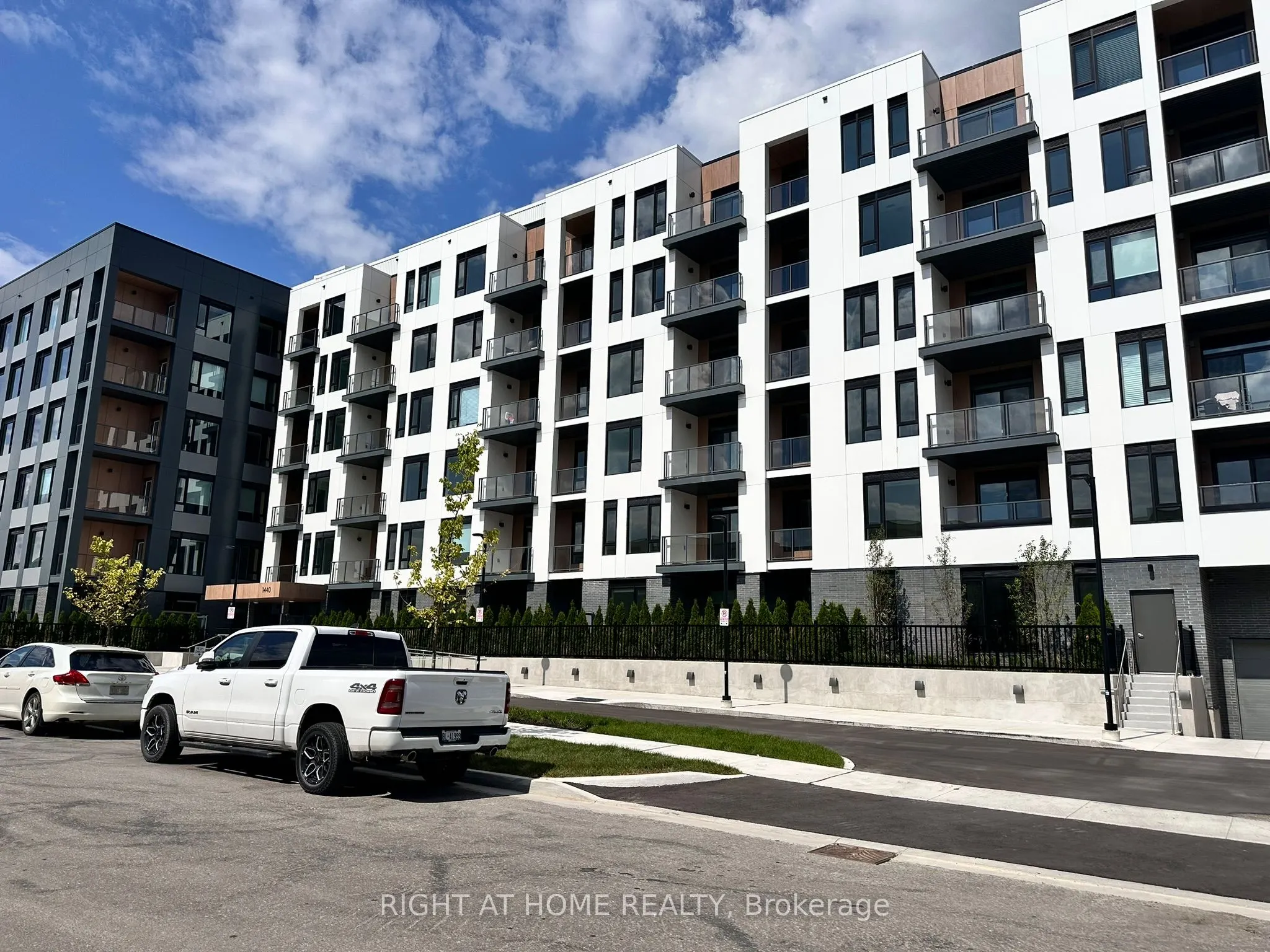 1440 Clarriage Court, #517