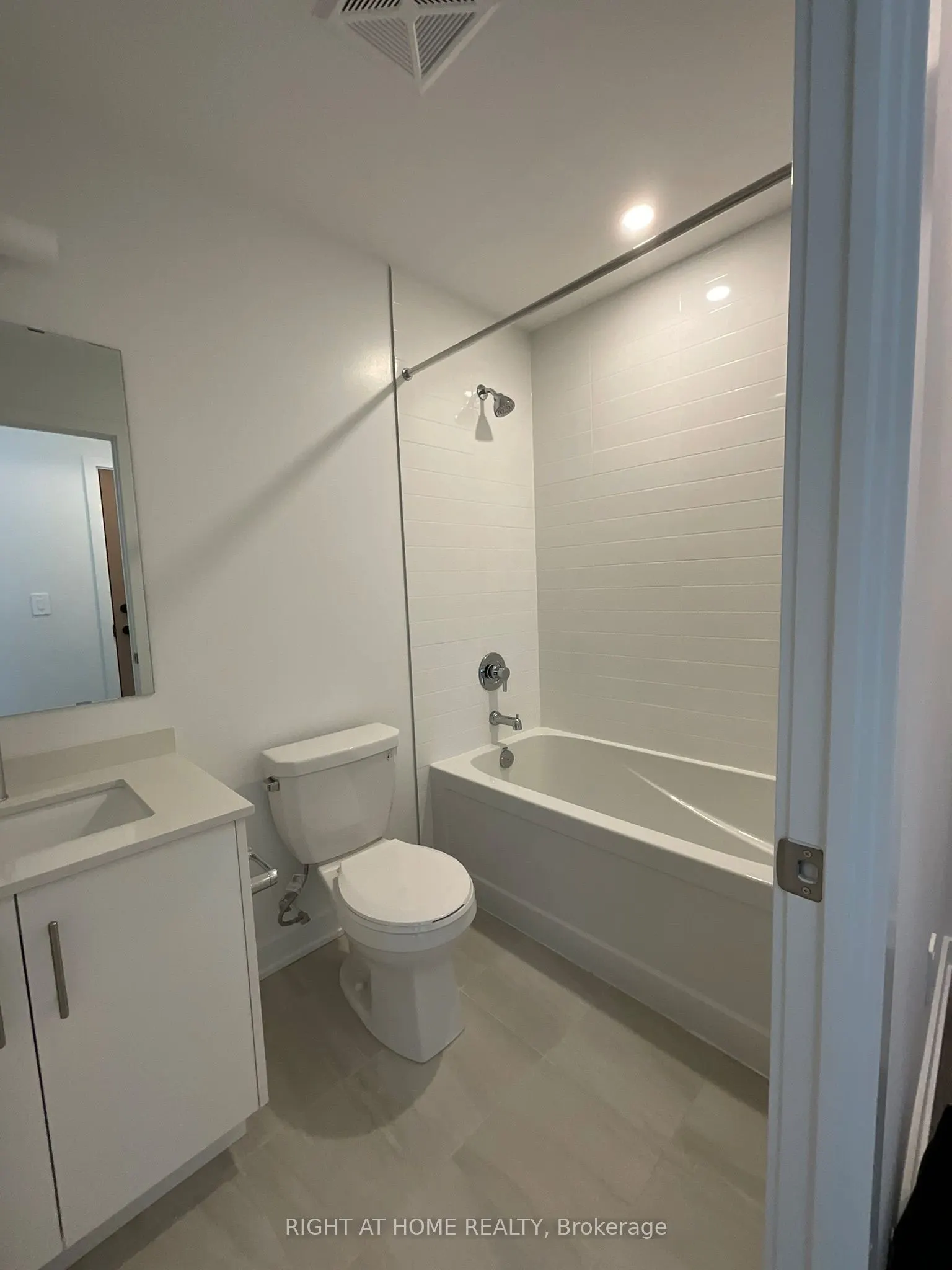 1440 Clarriage Court, #517