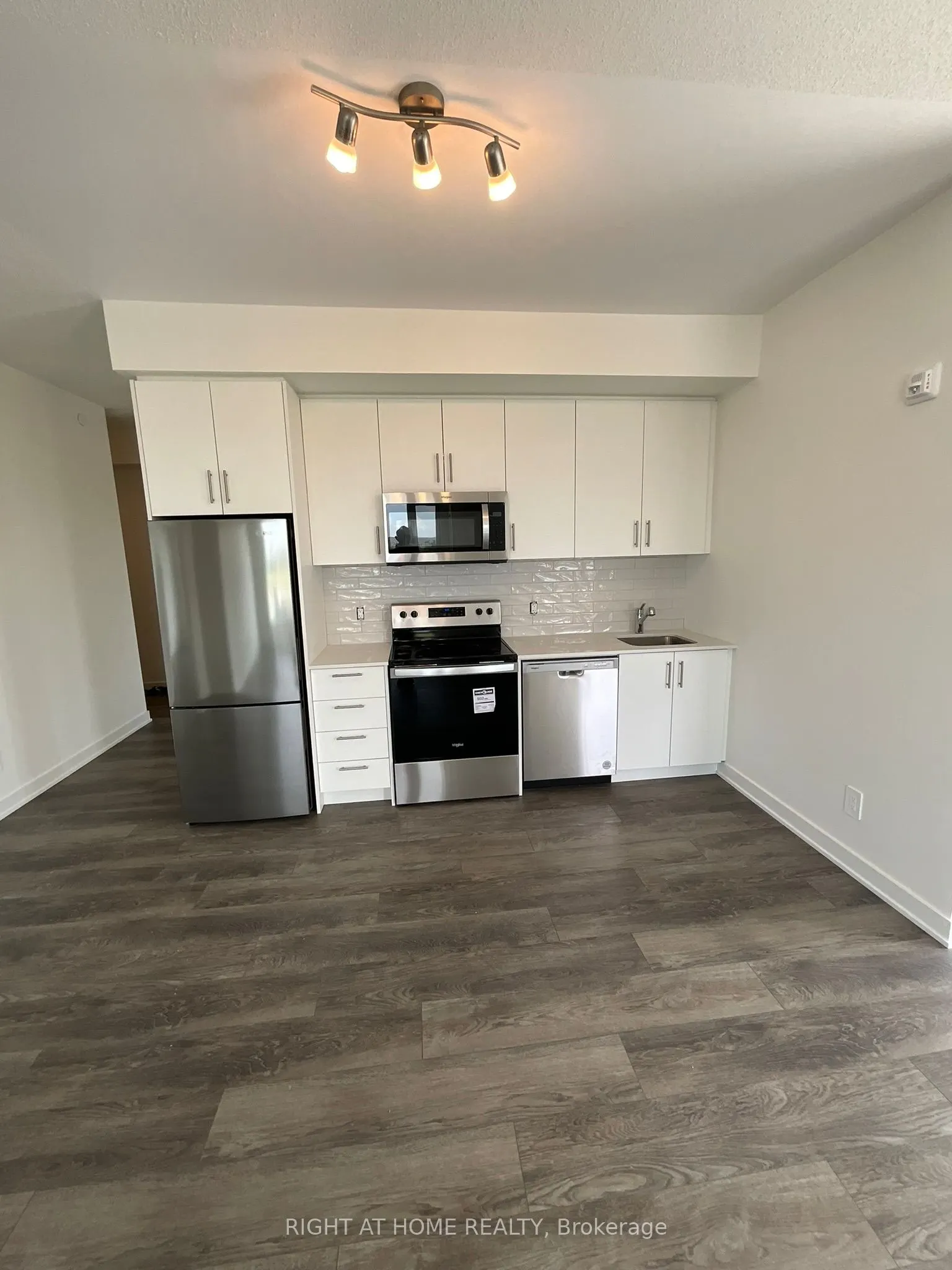 1440 Clarriage Court, #517