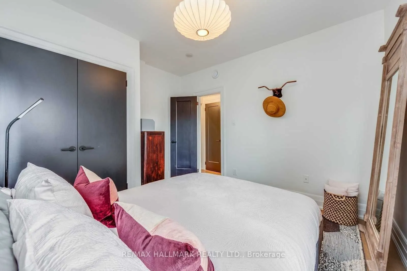 1340 King Street W, #302