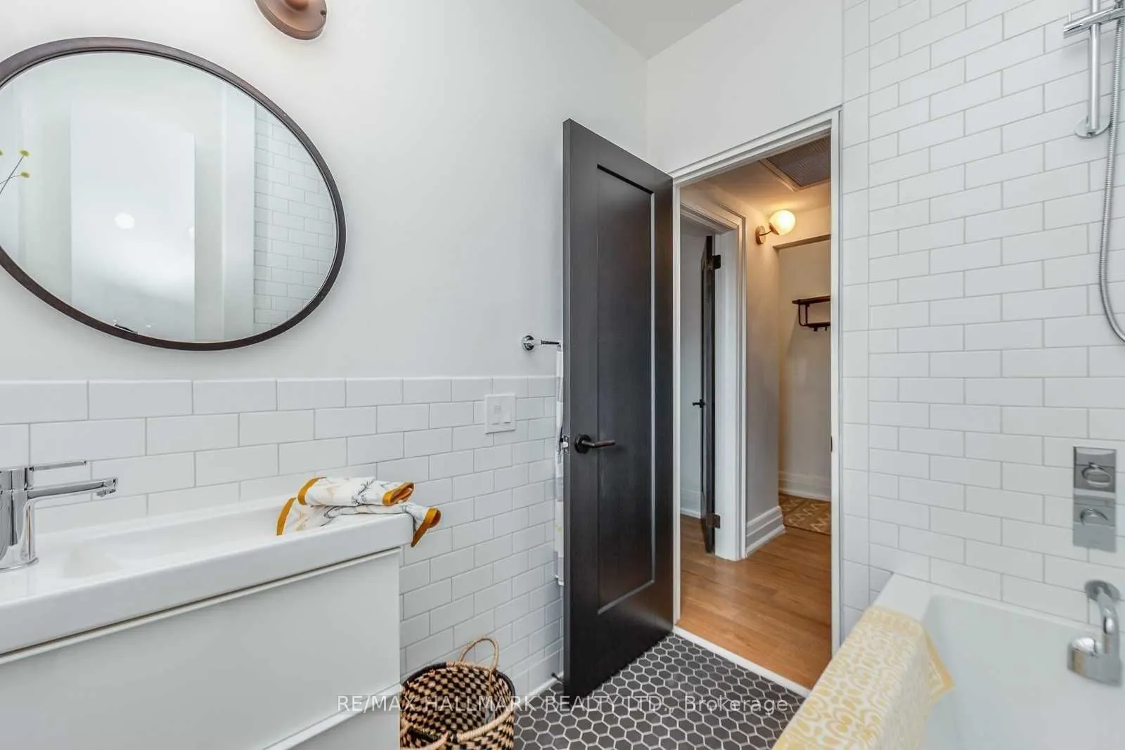 1340 King Street W, #302
