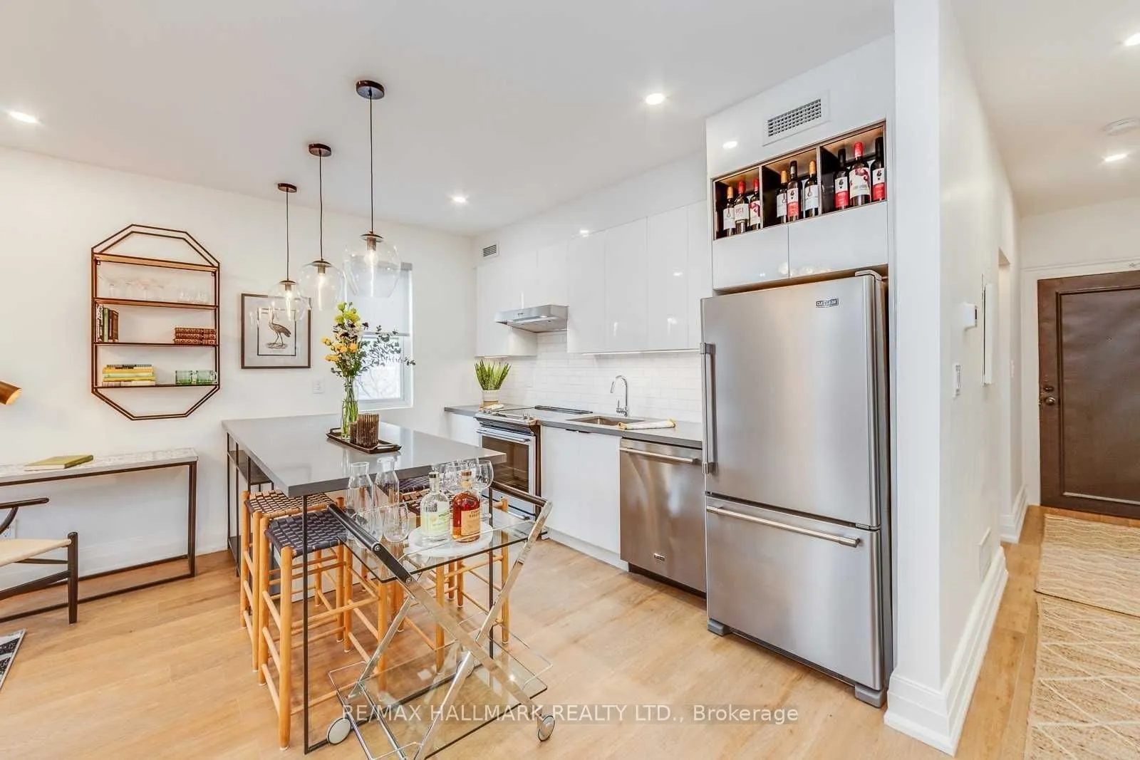 1340 King Street W, #302