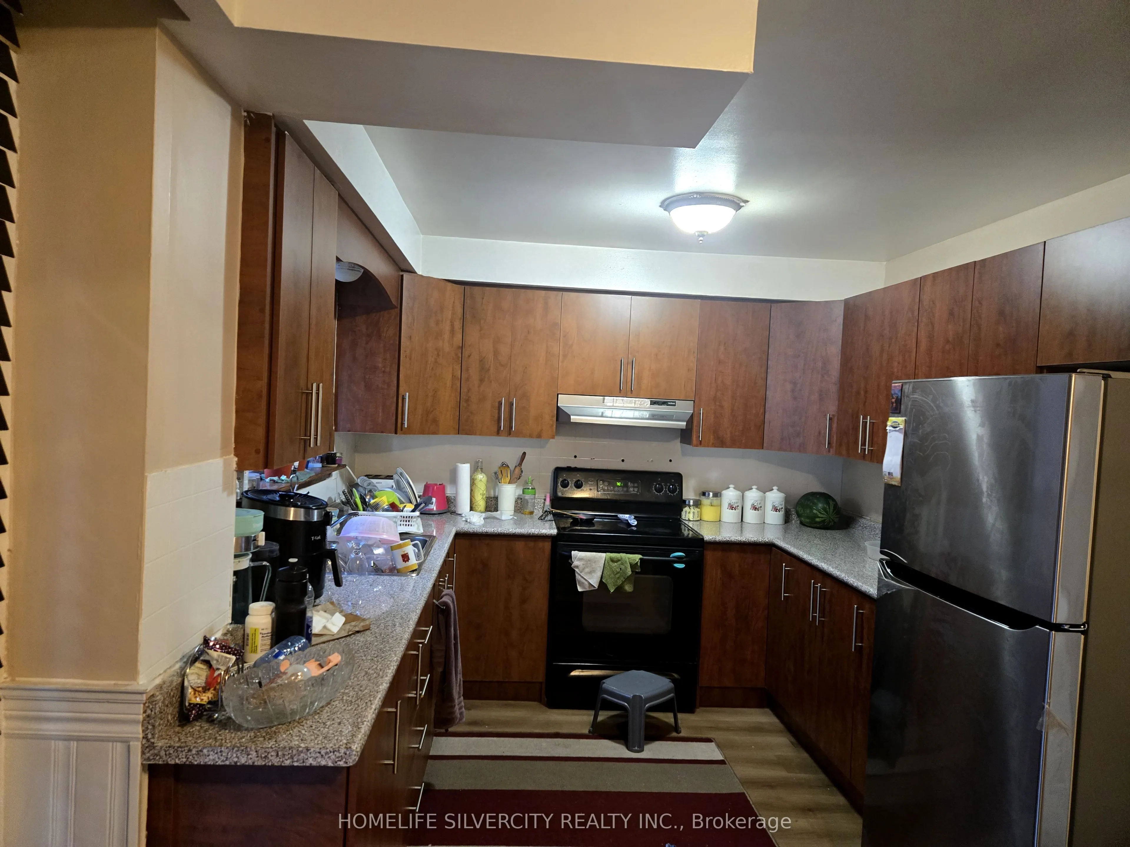 7585 Wrenwood Crescent