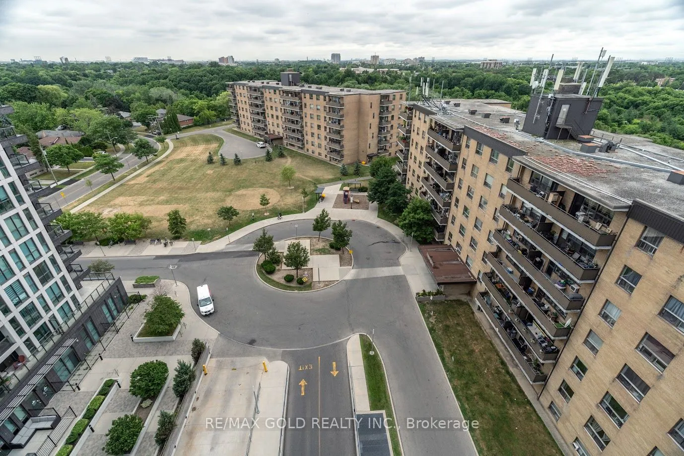 80 Esther Lorrie Drive, #1105