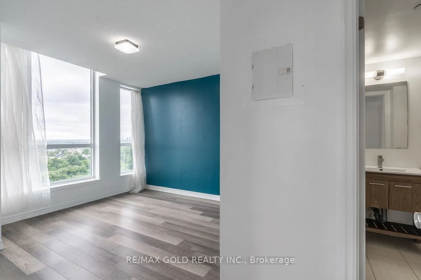 80 Esther Lorrie Drive, #1105