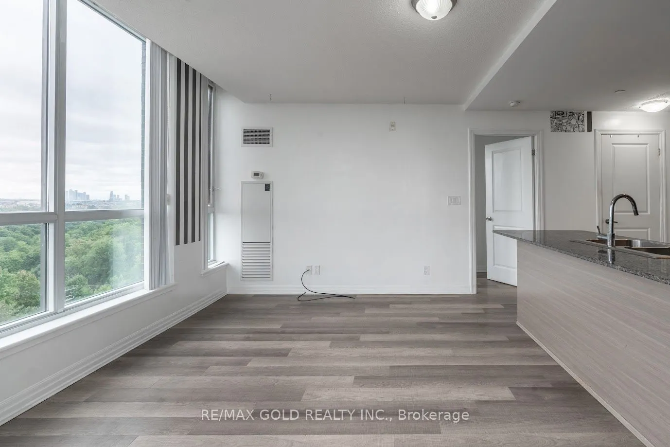 80 Esther Lorrie Drive, #1105