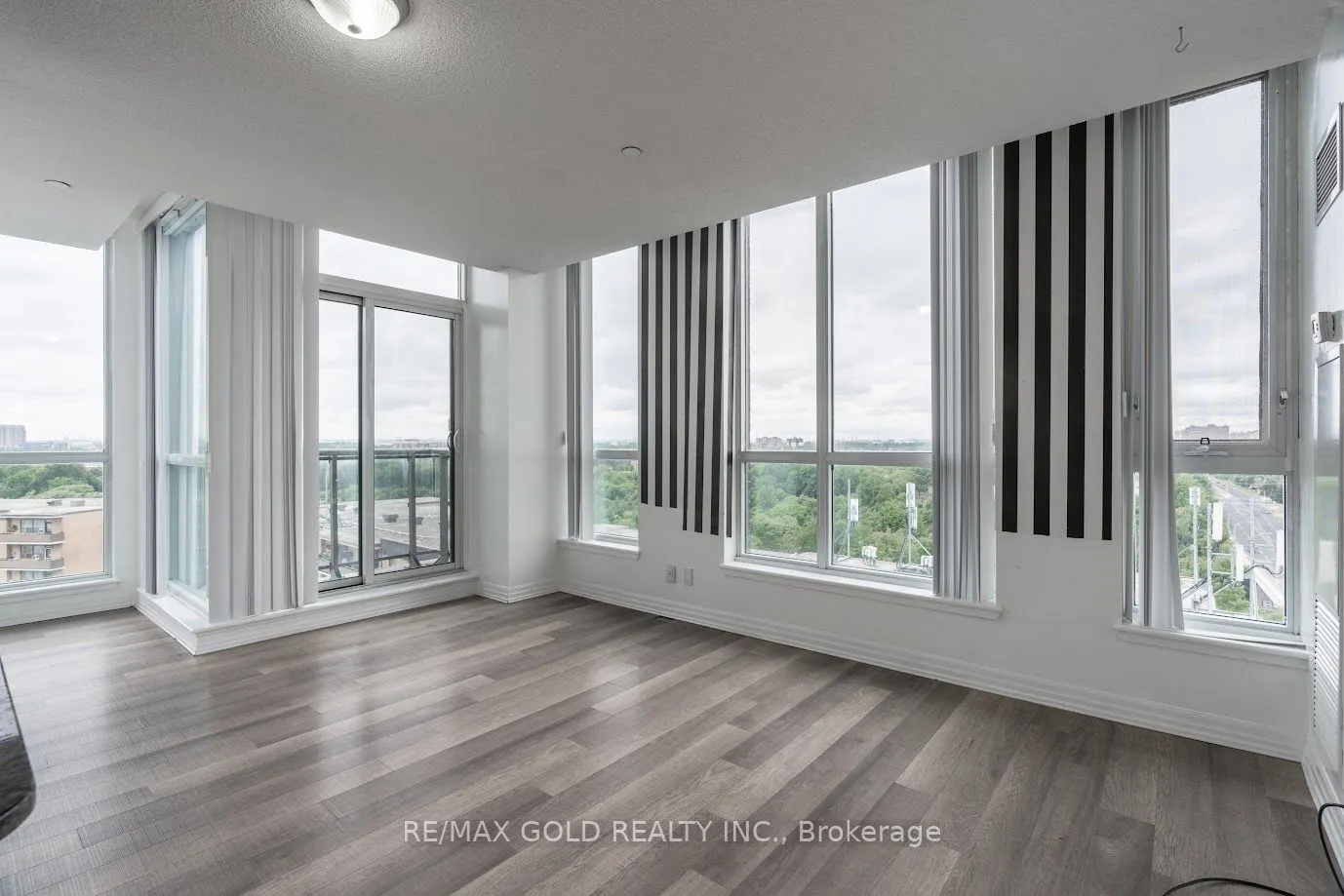 80 Esther Lorrie Drive, #1105