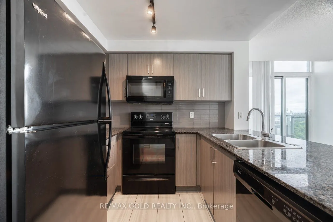 80 Esther Lorrie Drive, #1105