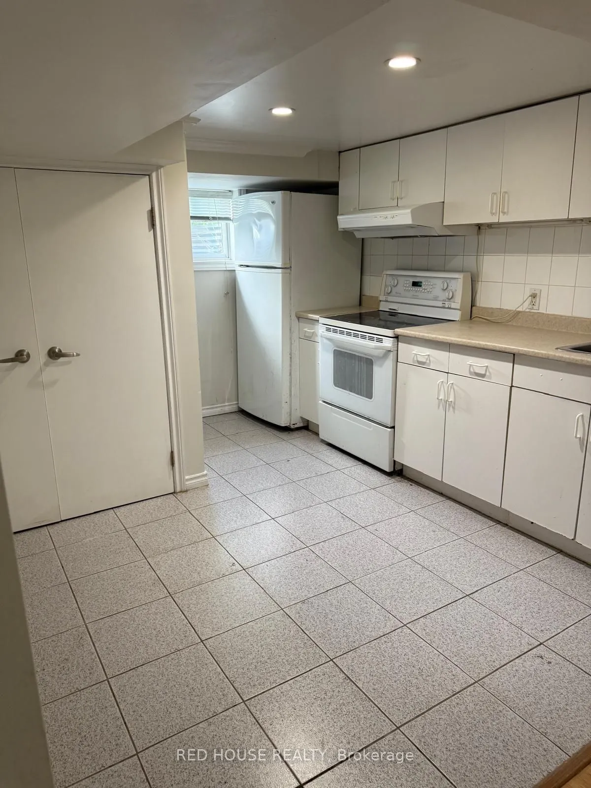 22 Birchlea Avenue, #Lower