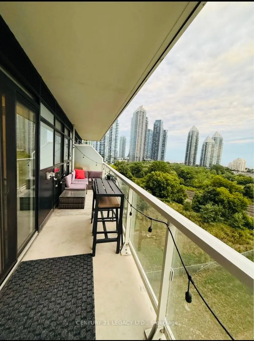 251 Manitoba Street, #705
