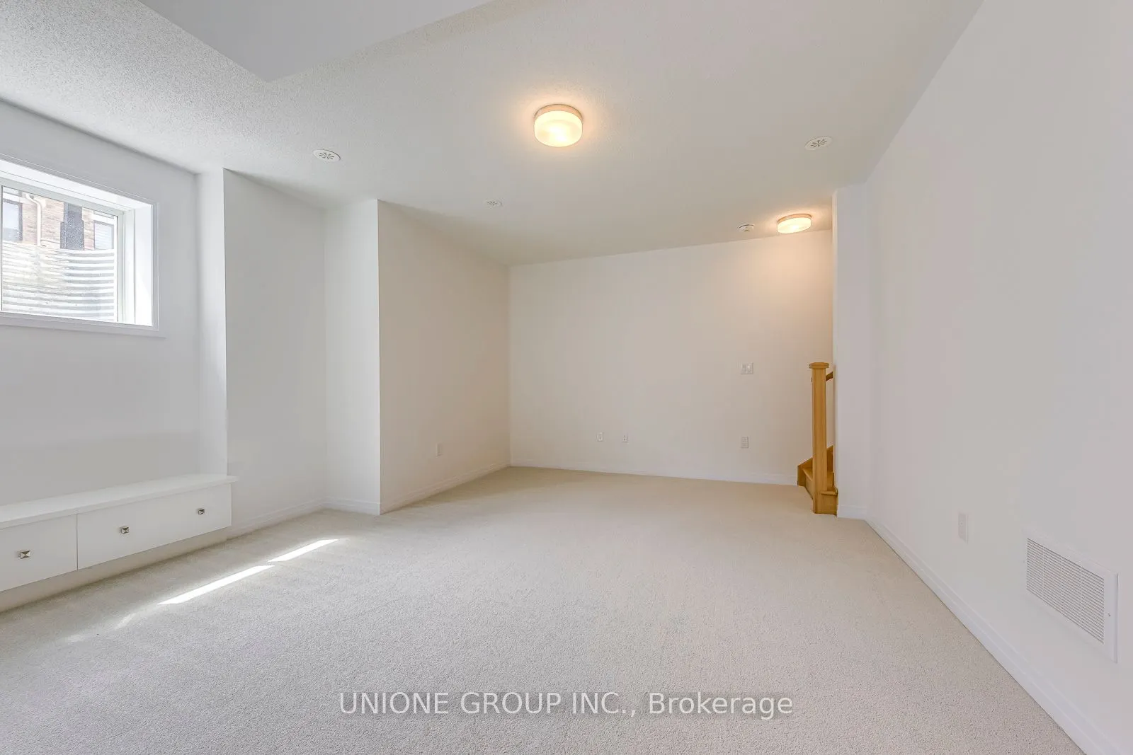 3253 Crystal Drive