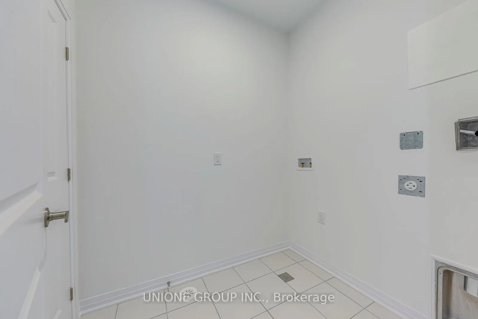 3253 Crystal Drive