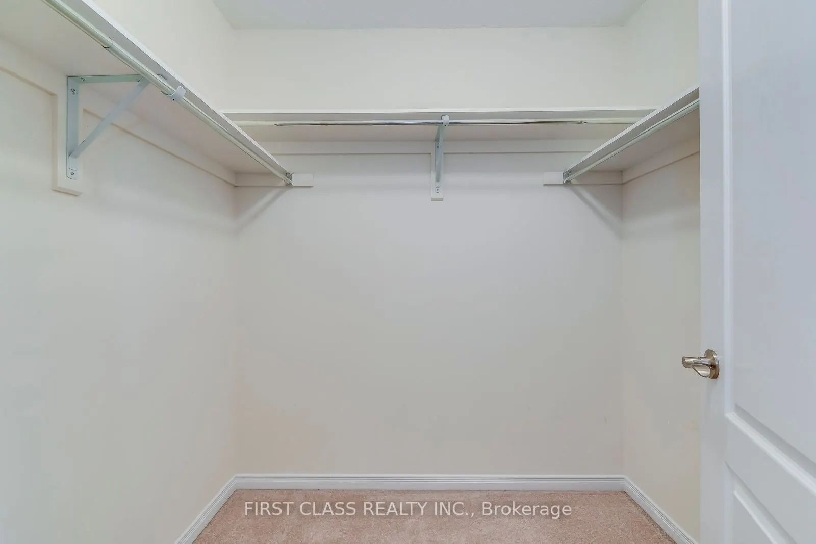 651 Farmstead Drive, #39