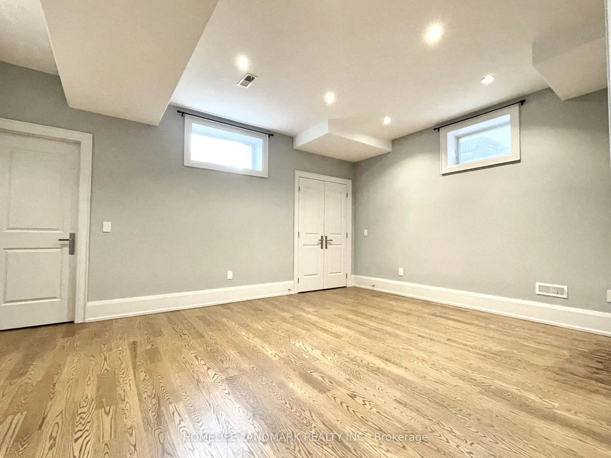 597 Montbeck Crescent, #Lower