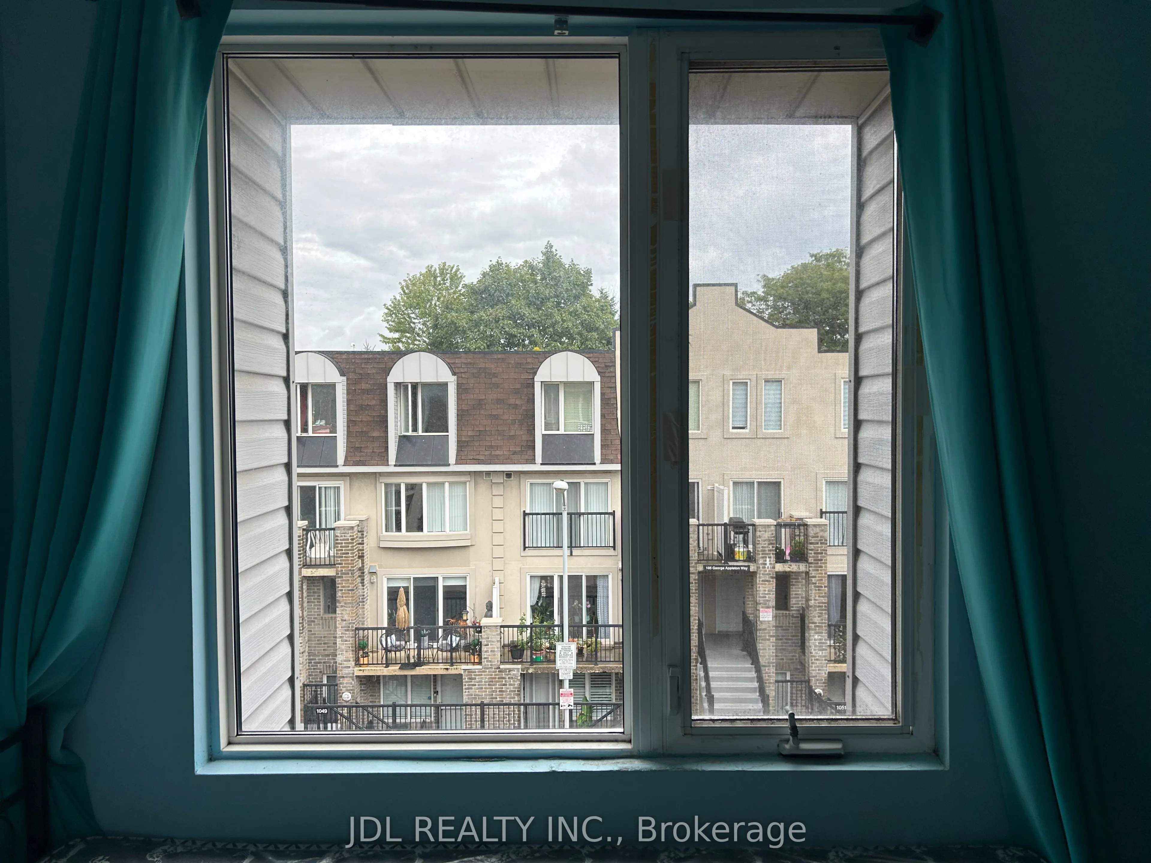 85 George Appleton Way, #1013