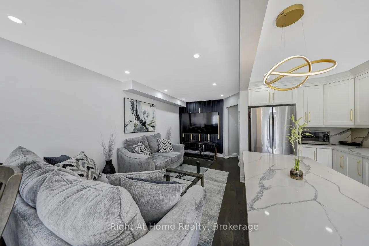 5255 Guildwood Way, #48