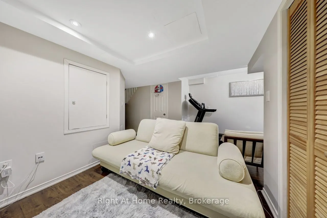 5255 Guildwood Way, #48